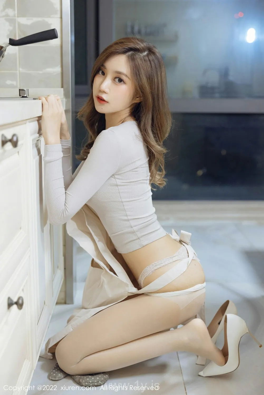 XIUREN(秀人网) NO.4438 Well Done Chinese Teen 绮里嘉ula_小厨娘