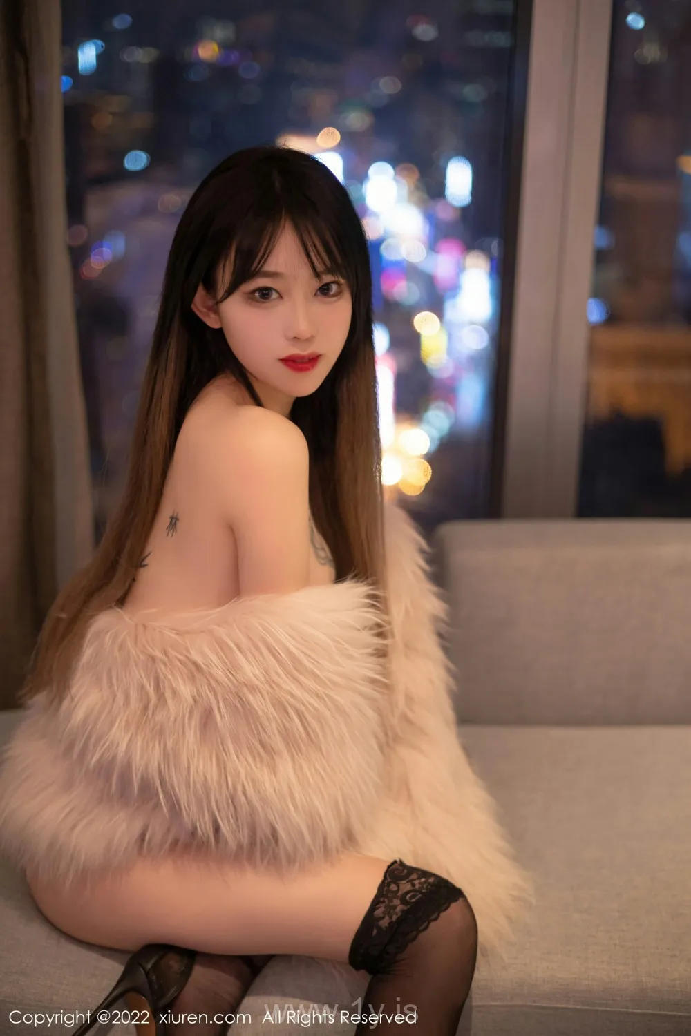 XIUREN(秀人网) NO.4441 Stylish & Exquisite Chinese Mature Princess 奶瓶._黑丝美腿