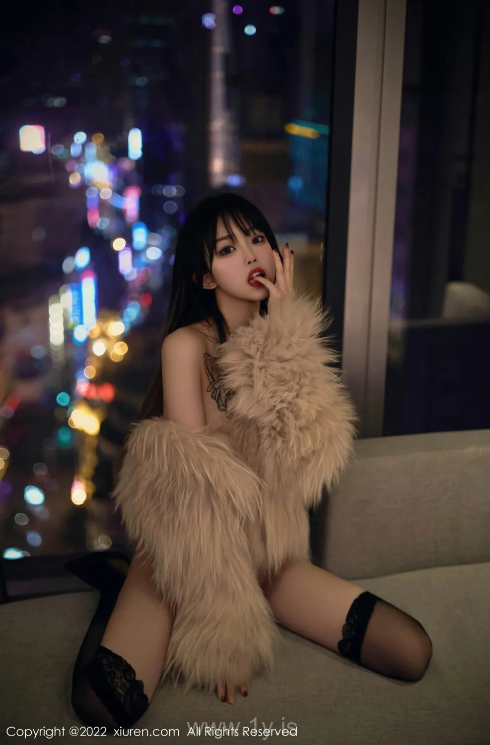 XIUREN(秀人网) NO.4441 Stylish & Exquisite Chinese Mature Princess 奶瓶._黑丝美腿