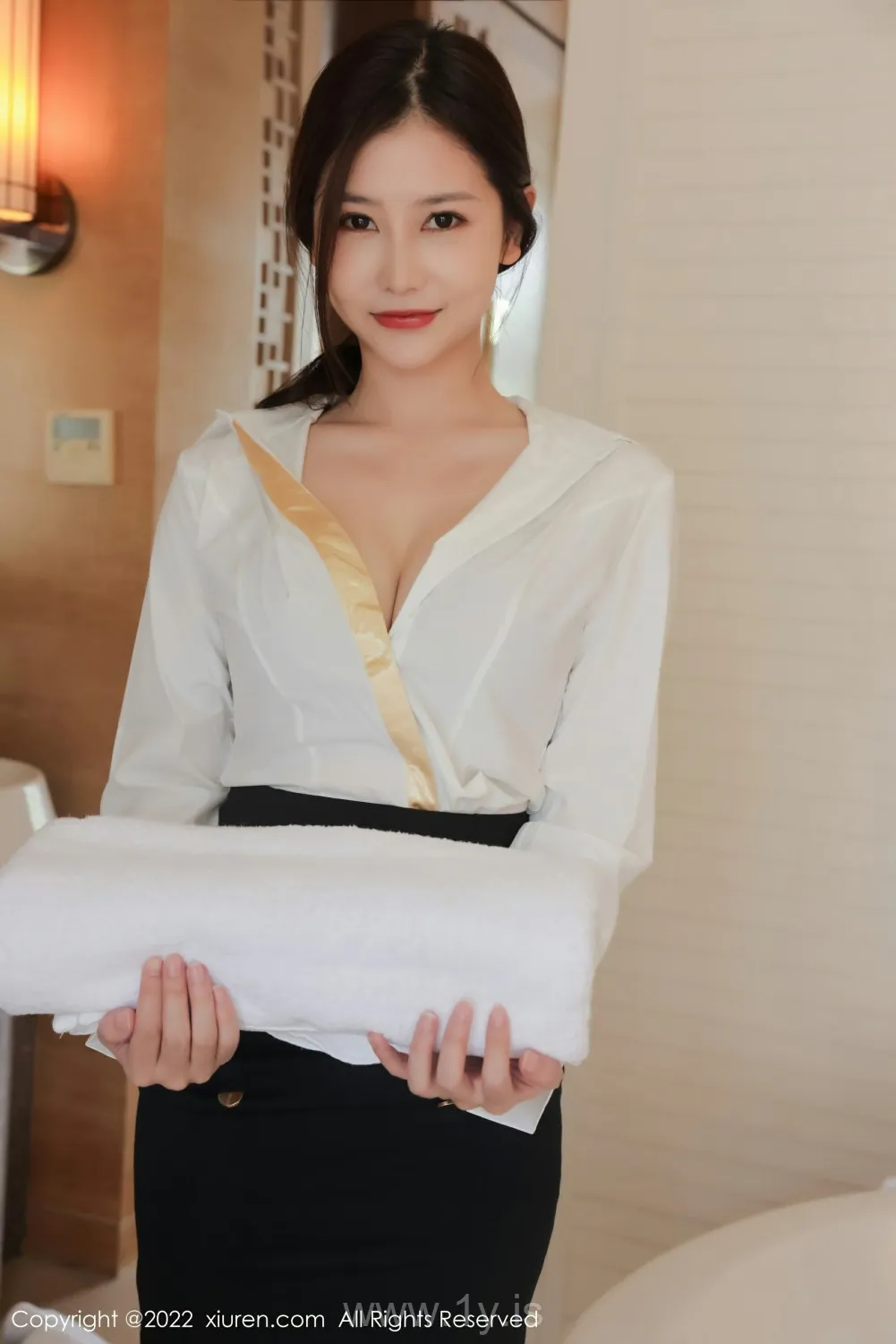 XIUREN(秀人网) NO.4472 Classy Chinese Homebody Girl 尹甜甜_私人女管家