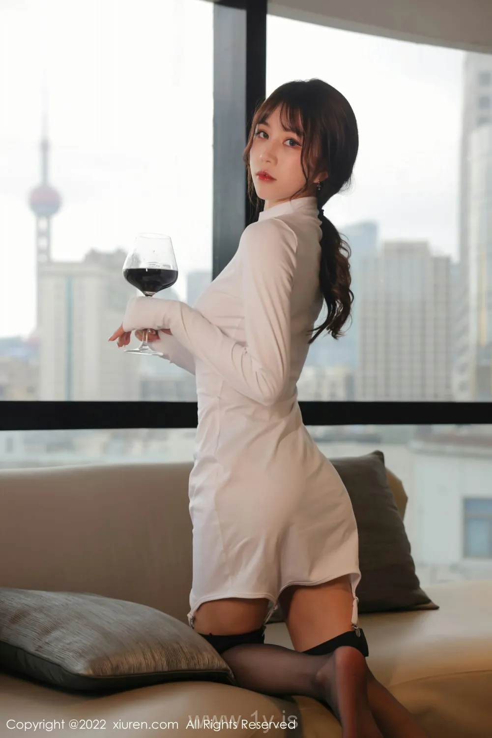 XIUREN(秀人网) NO.4494 Classy & Stylish Chinese Women tina_甜仔_微醺女总裁