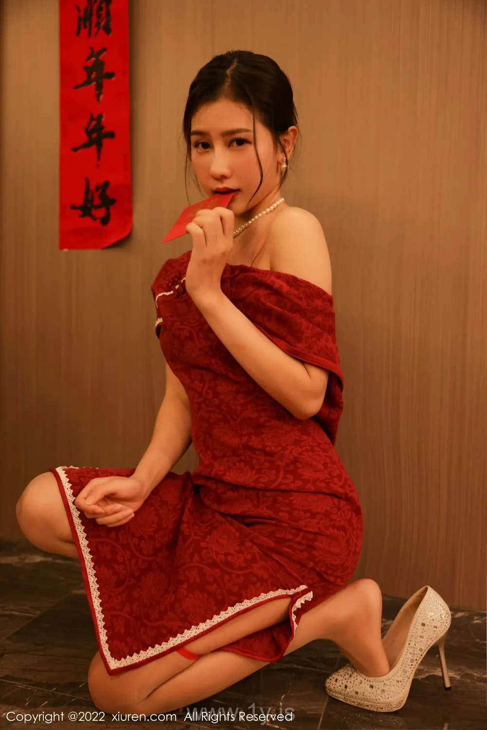 XIUREN(秀人网) NO.4508 Fair & Exquisite Asian Girl 尹甜甜_新年写真