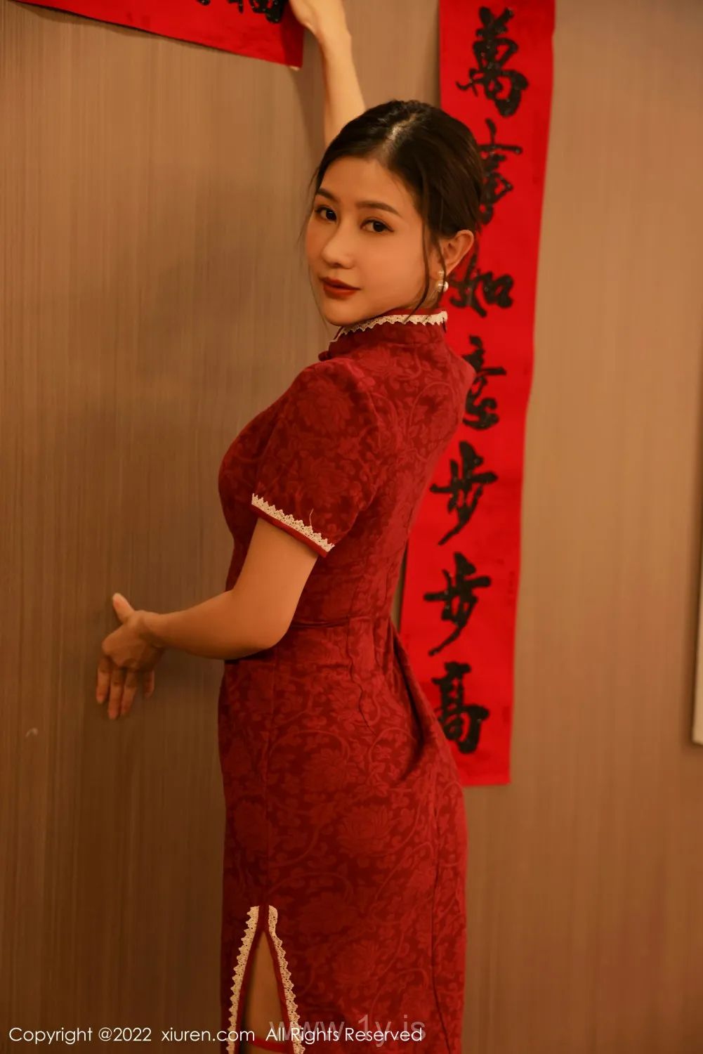 XIUREN(秀人网) NO.4508 Fair & Exquisite Asian Girl 尹甜甜_新年写真