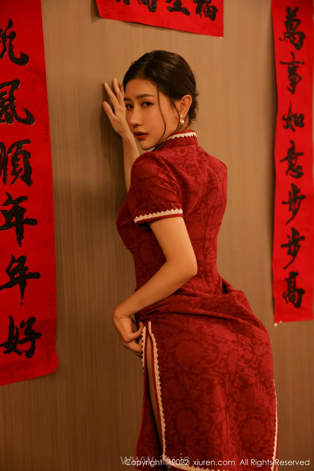 XIUREN(秀人网) NO.4508 Fair & Exquisite Asian Girl 尹甜甜_新年写真