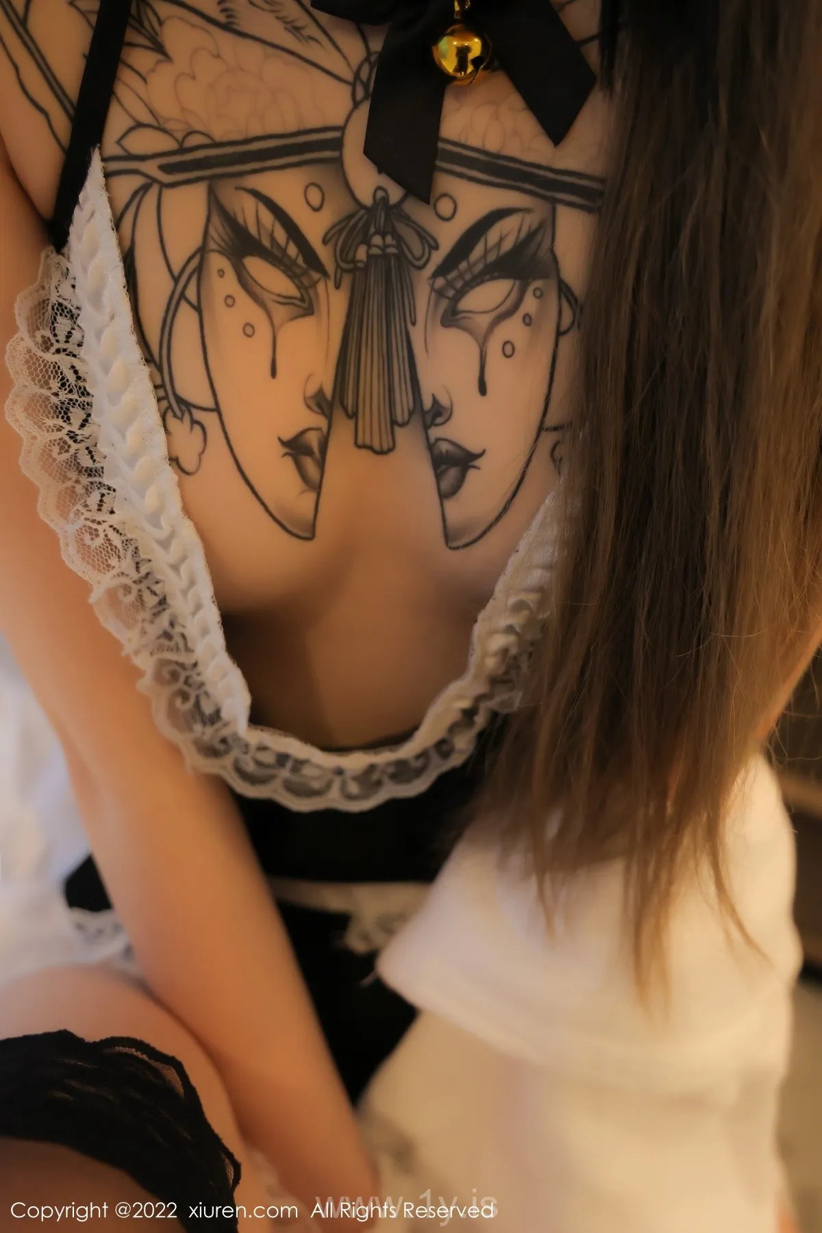 XIUREN(秀人网) NO.4535 Decent Chinese Babe 模特奶瓶脱白色外套露黑色蕾丝内衣