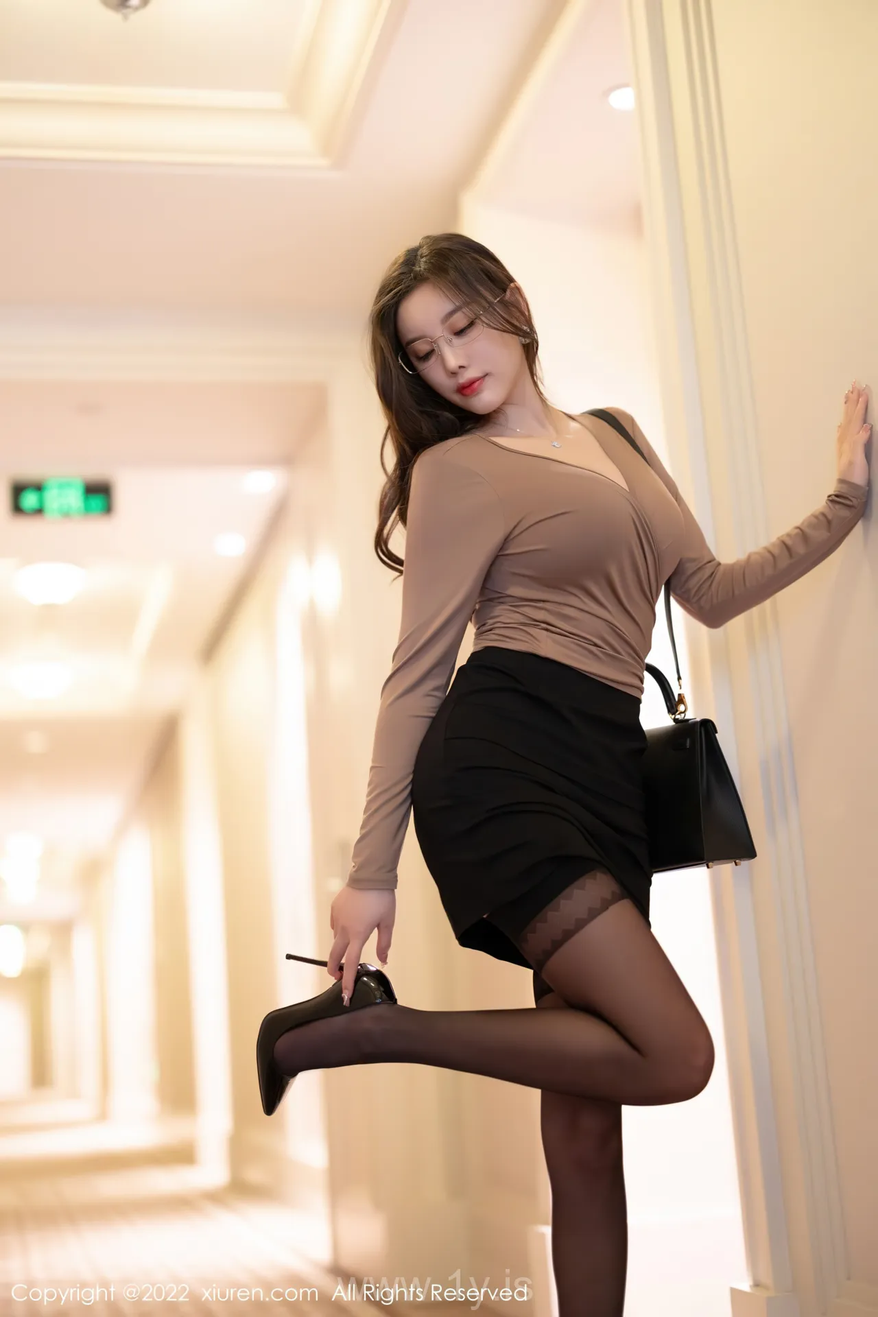 XIUREN(秀人网) NO.4557 Fancy & Delightful Asian Girl 杨晨晨