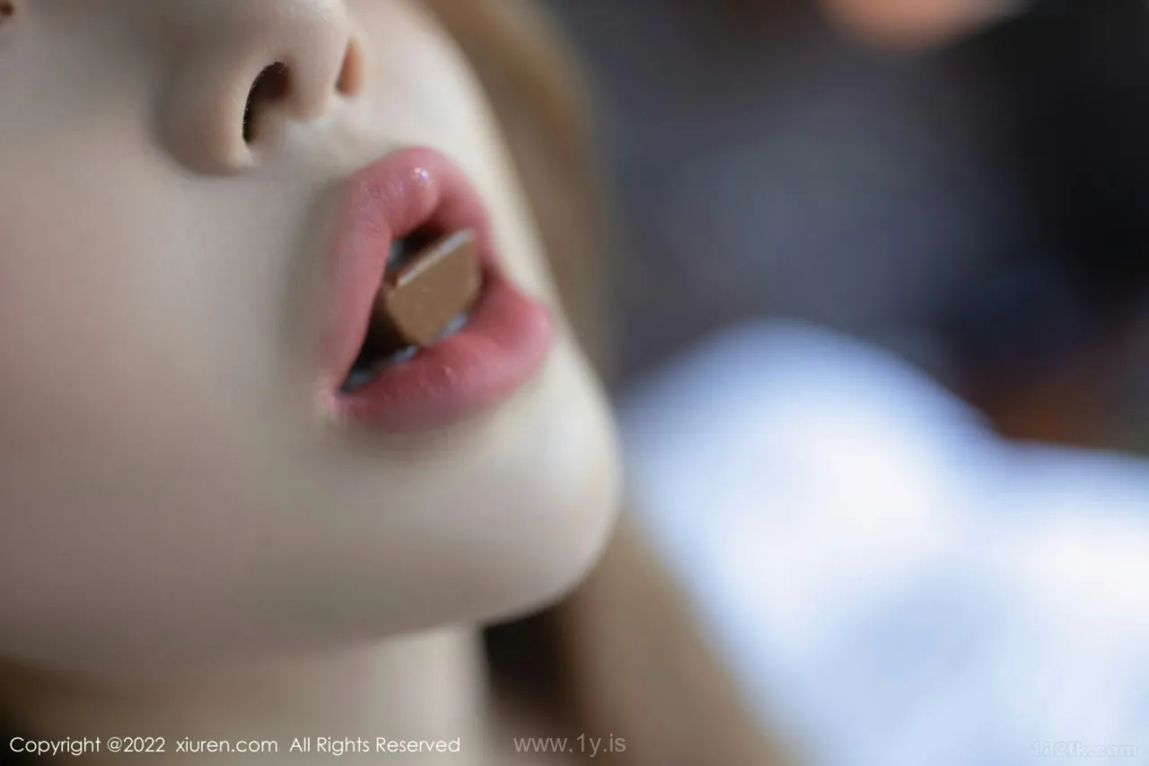 XIUREN(秀人网) NO.4573 Charming Chinese Chick 鱼子酱Fish_诱人黑丝