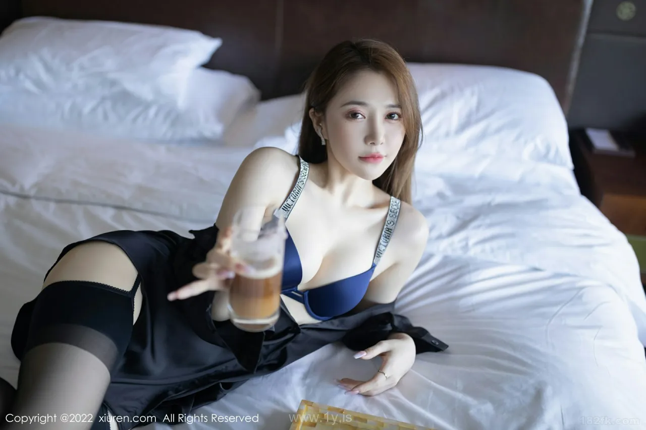 XIUREN(秀人网) NO.4573 Charming Chinese Chick 鱼子酱Fish_诱人黑丝