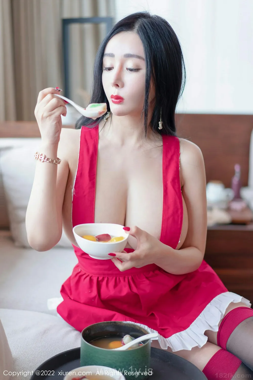 XIUREN(秀人网) NO.4580 Trendy & Good-looking Chinese Girl 允爾_情人节写真