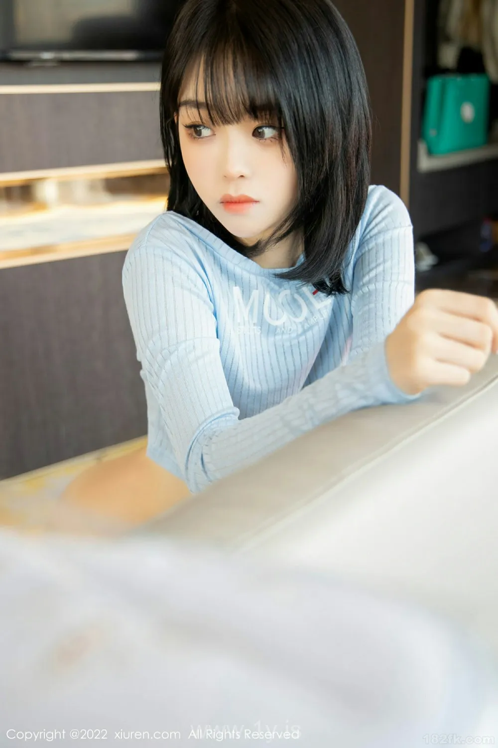 XIUREN(秀人网) NO.4584 Well Done Asian Beauty 奶瓶._极致美腿