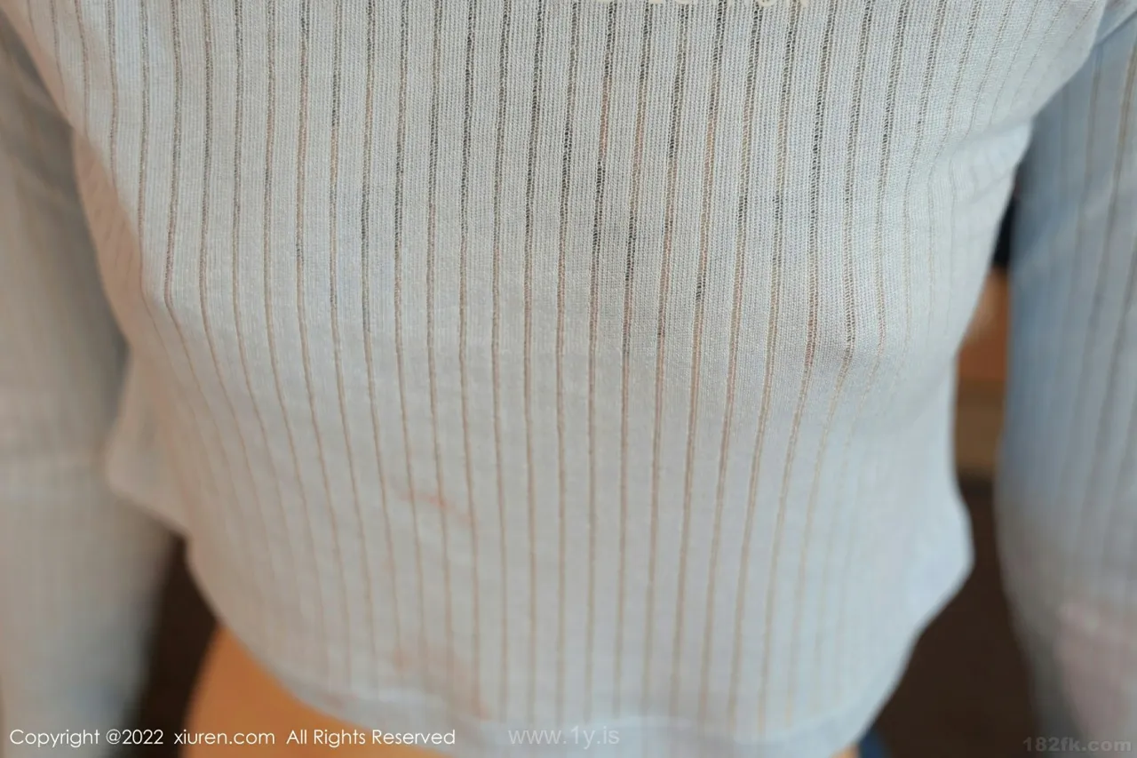 XIUREN(秀人网) NO.4584 Well Done Asian Beauty 奶瓶._极致美腿