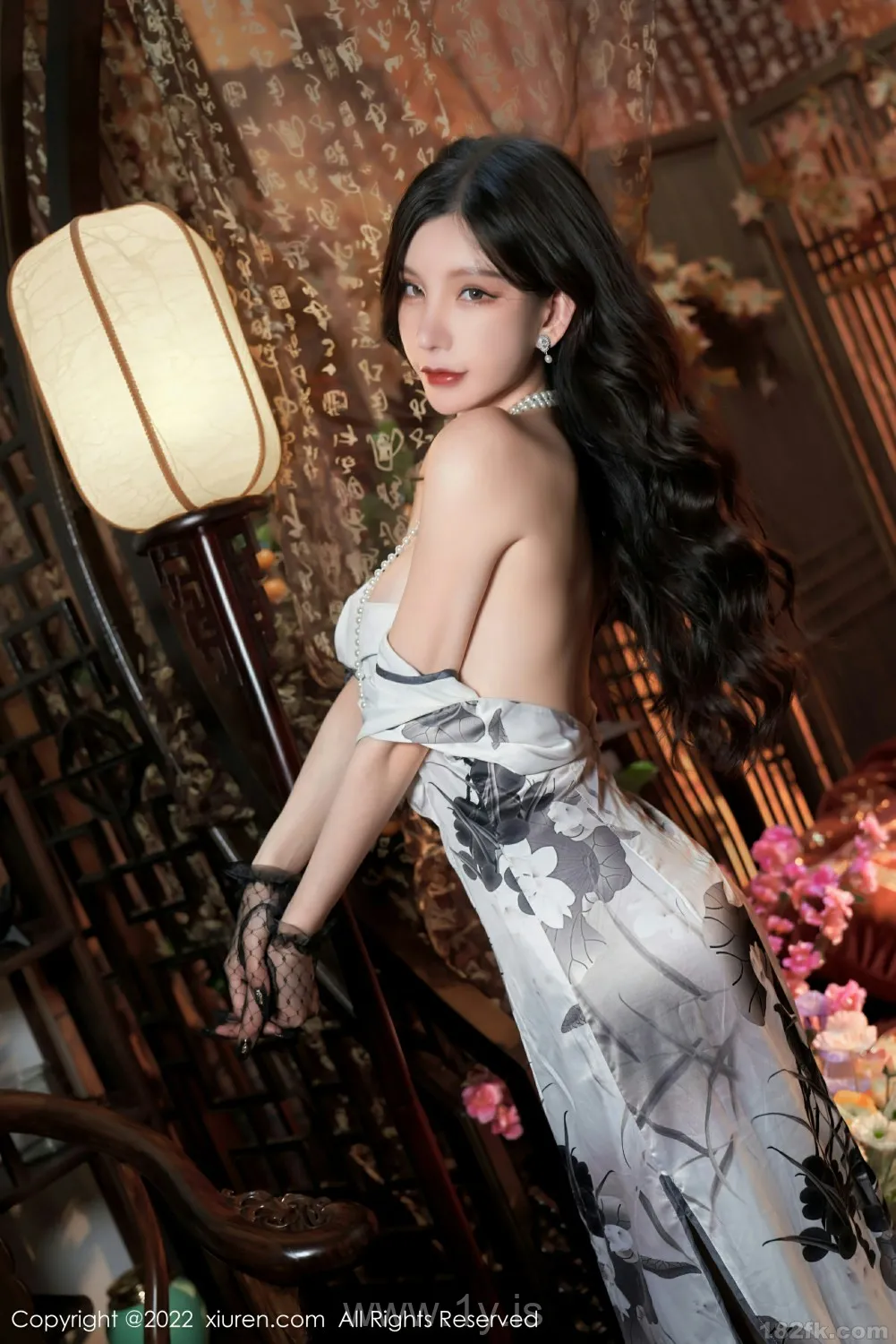 XIUREN(秀人网) NO.4608 Classy & Charming Asian Mature Princess 周于希Sally_水墨长裙