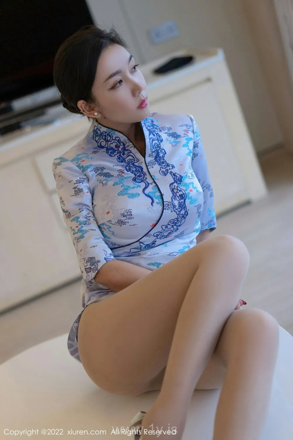 XIUREN(秀人网) NO.4613 Slim Asian Angel 艾静香_优雅御姐