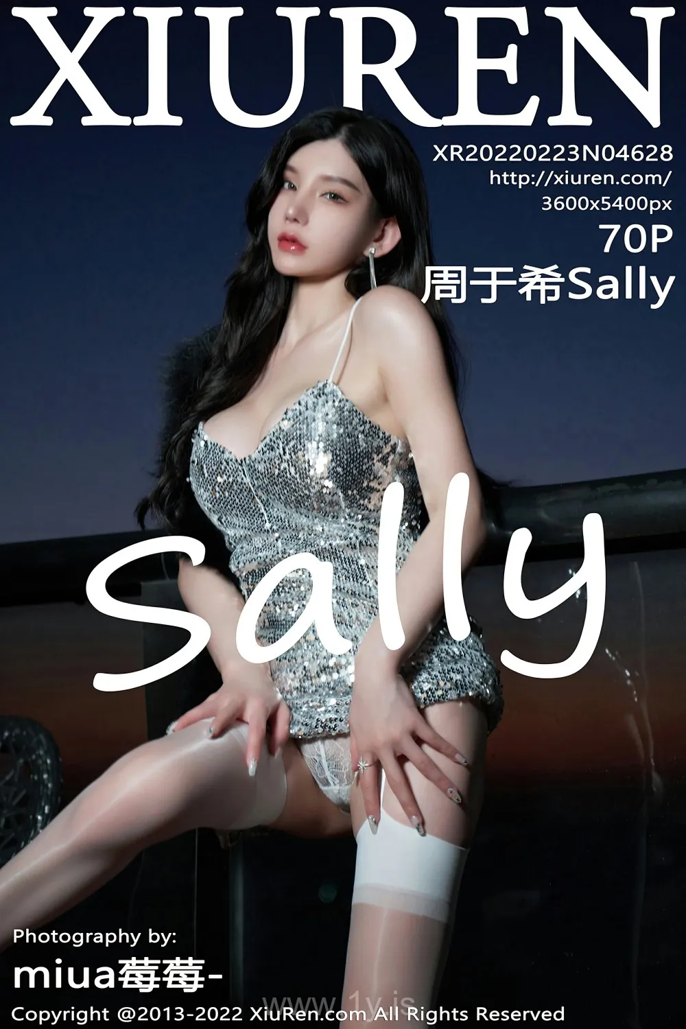 XIUREN(秀人网) NO.4628 Quiet & Pretty Asian Teen 周于希Sally_银色吊带裙