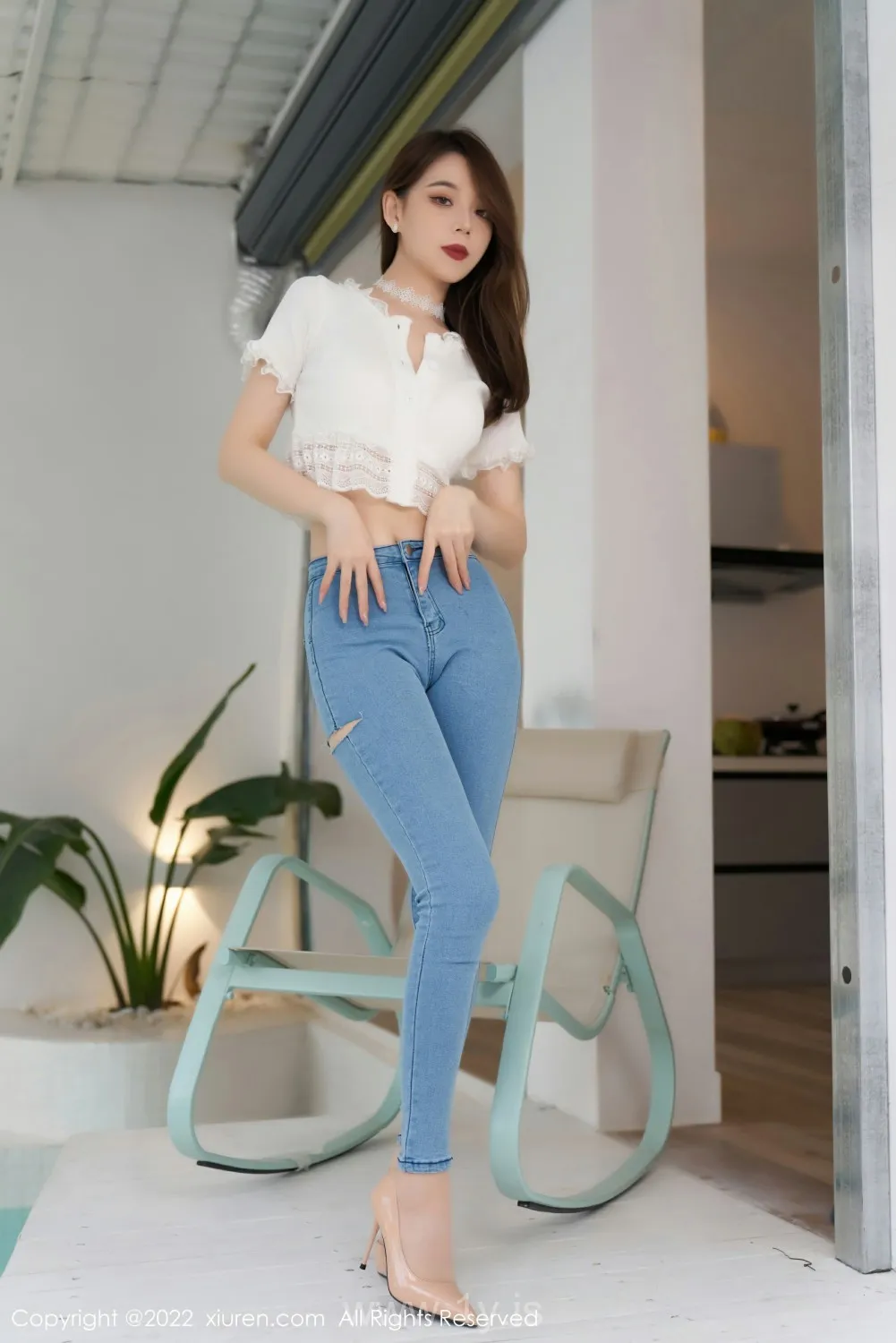XIUREN(秀人网) NO.4633 Breathtaking Asian Teen 言沫_性感牛仔裤
