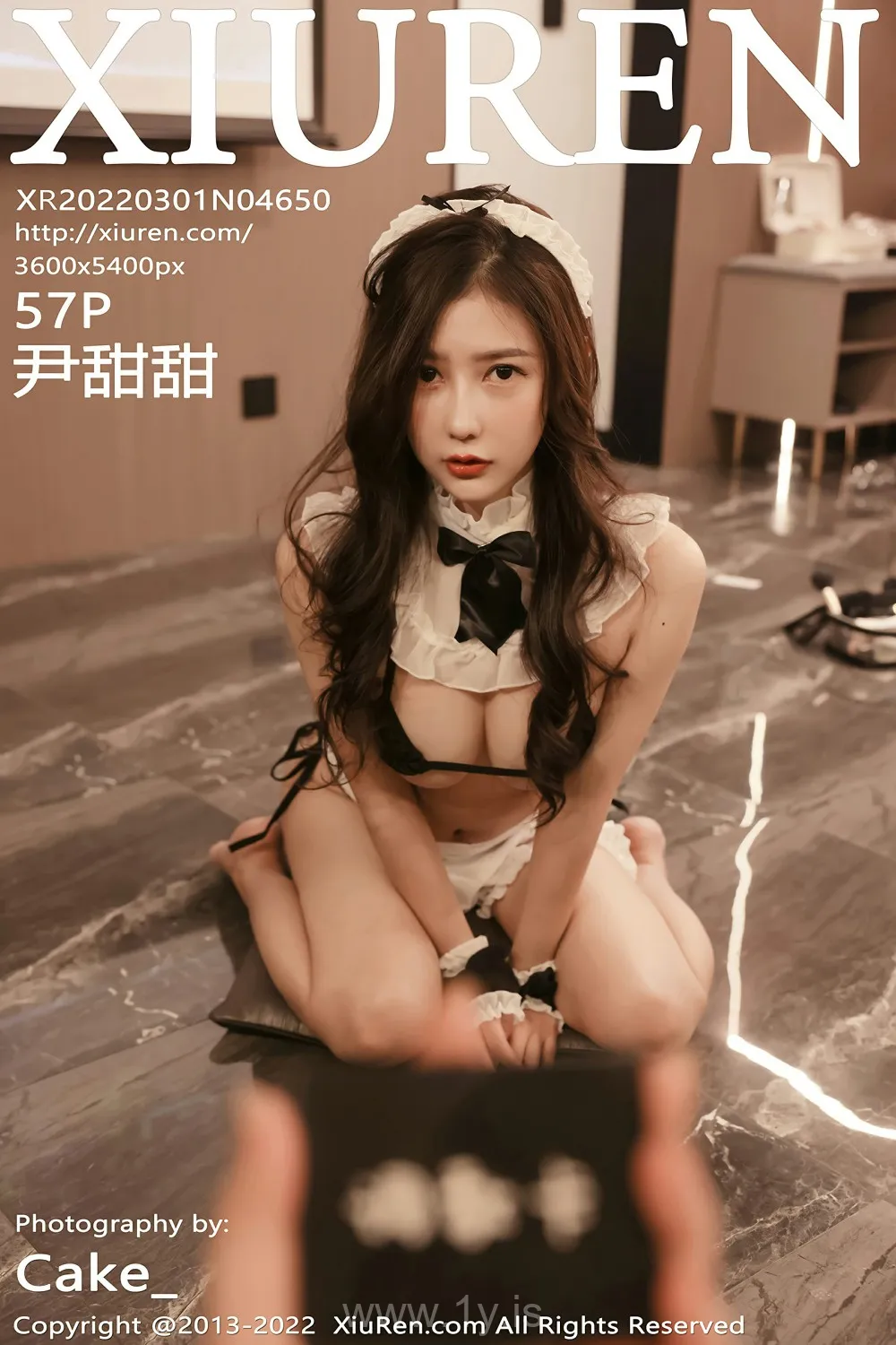 XIUREN(秀人网) NO.4650 Cute Asian Cutie 尹甜甜_性感女仆装