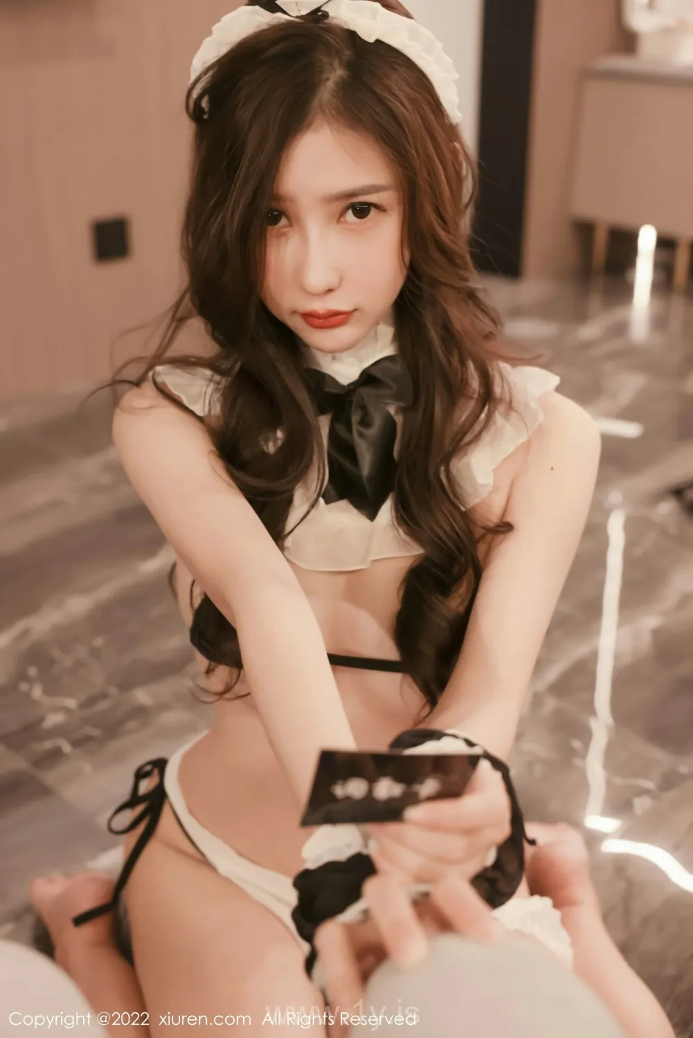XIUREN(秀人网) NO.4650 Cute Asian Cutie 尹甜甜_性感女仆装