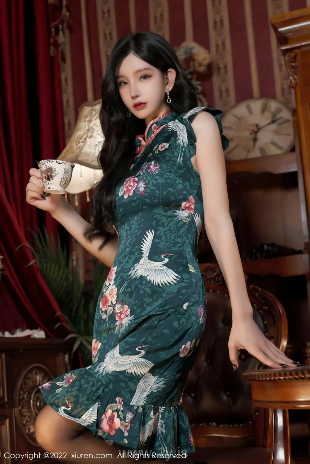 XIUREN(秀人网) NO.4695 Trendy & Nice-looking Chinese Girl 周于希Sally_妩媚含情