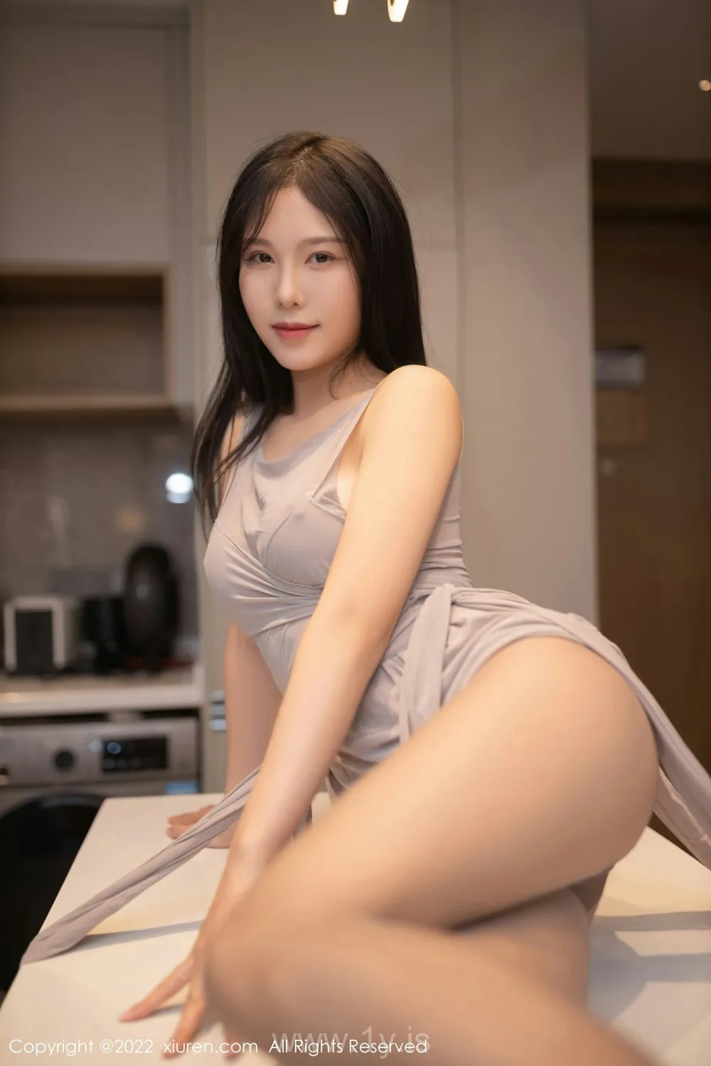 XIUREN(秀人网) NO.4727 Delightful & Cute Chinese Hottie 利世_露肩长裙