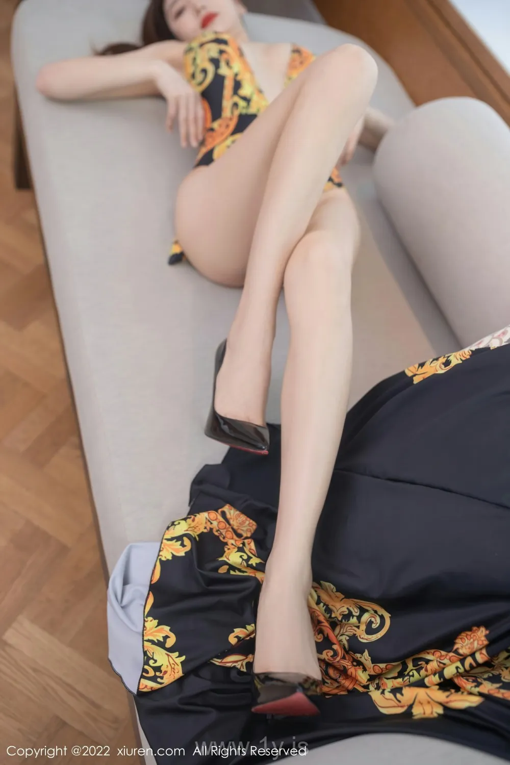 XIUREN(秀人网) NO.4735 Classy & Breathtaking Asian Cougar 陆萱萱_撩人心怀