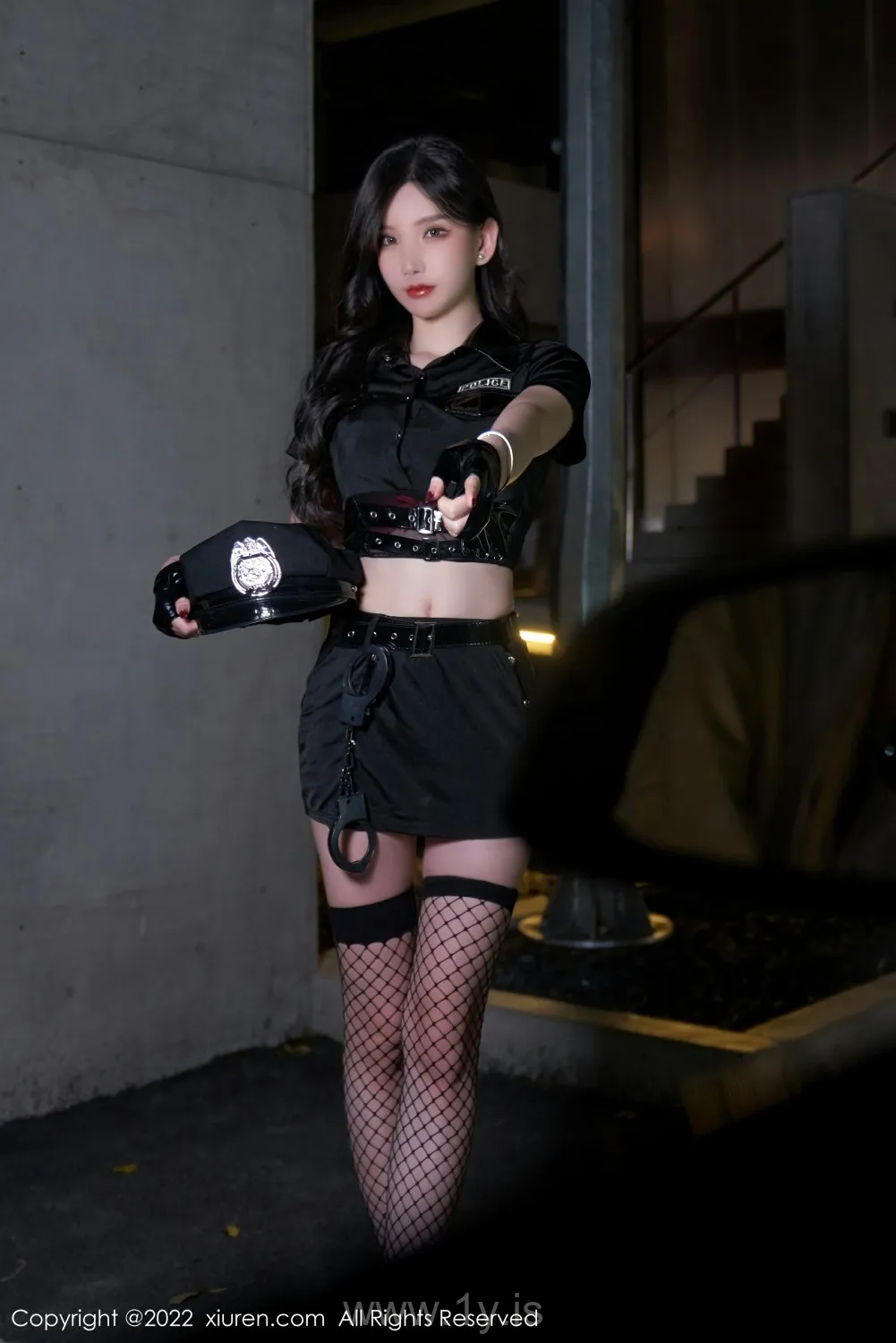XIUREN(秀人网) NO.4741 Pretty & Good-looking Chinese Cougar 周于希Sally_性感女警官