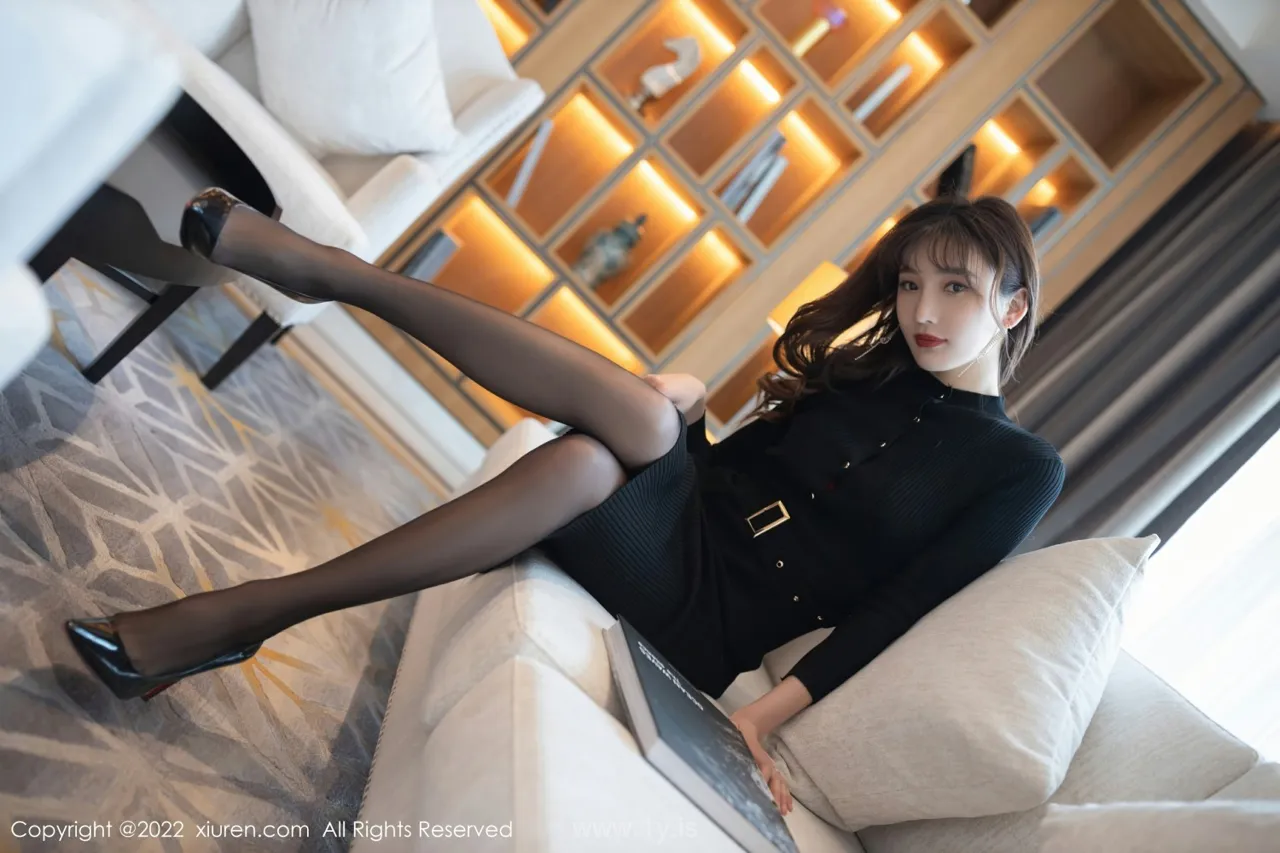 XIUREN(秀人网) NO.4806 Nice-looking & Sexy Chinese Peri 陆萱萱