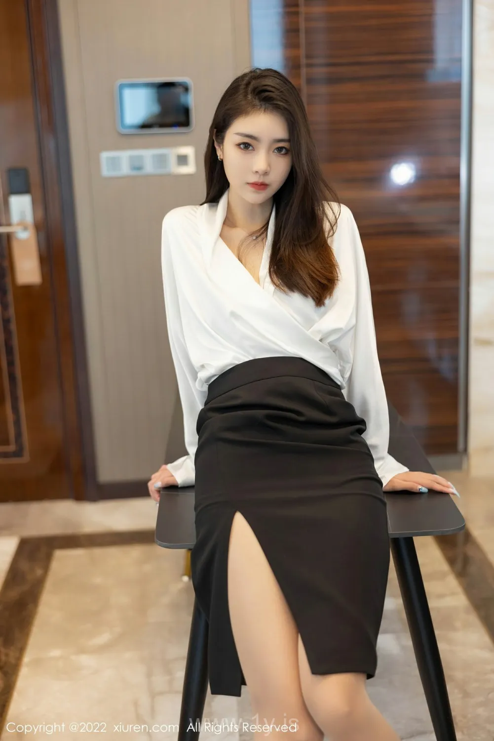 XIUREN(秀人网) NO.4869 Adorable & Elegant Asian Beauty 可樂Vicky