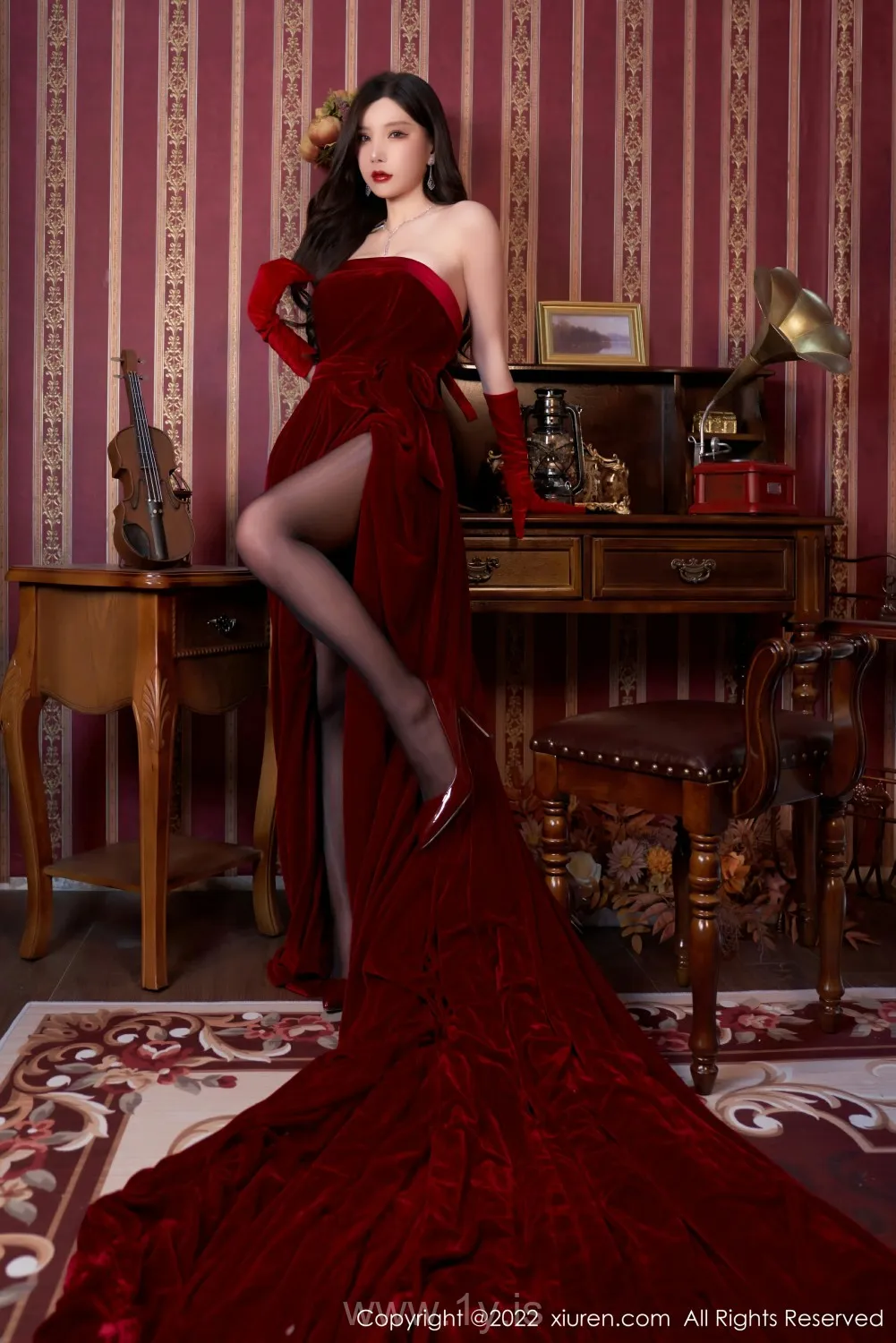 XIUREN(秀人网) NO.4909 Knockout & Fashionable Chinese Cutie 周于希Sally