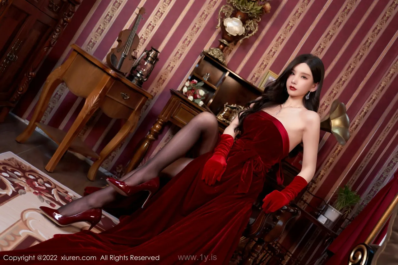 XIUREN(秀人网) NO.4909 Knockout & Fashionable Chinese Cutie 周于希Sally