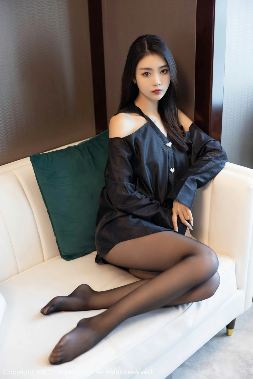 XIUREN(秀人网) NO.4940 Appealing & Gorgeous Chinese Babe 可樂Vicky