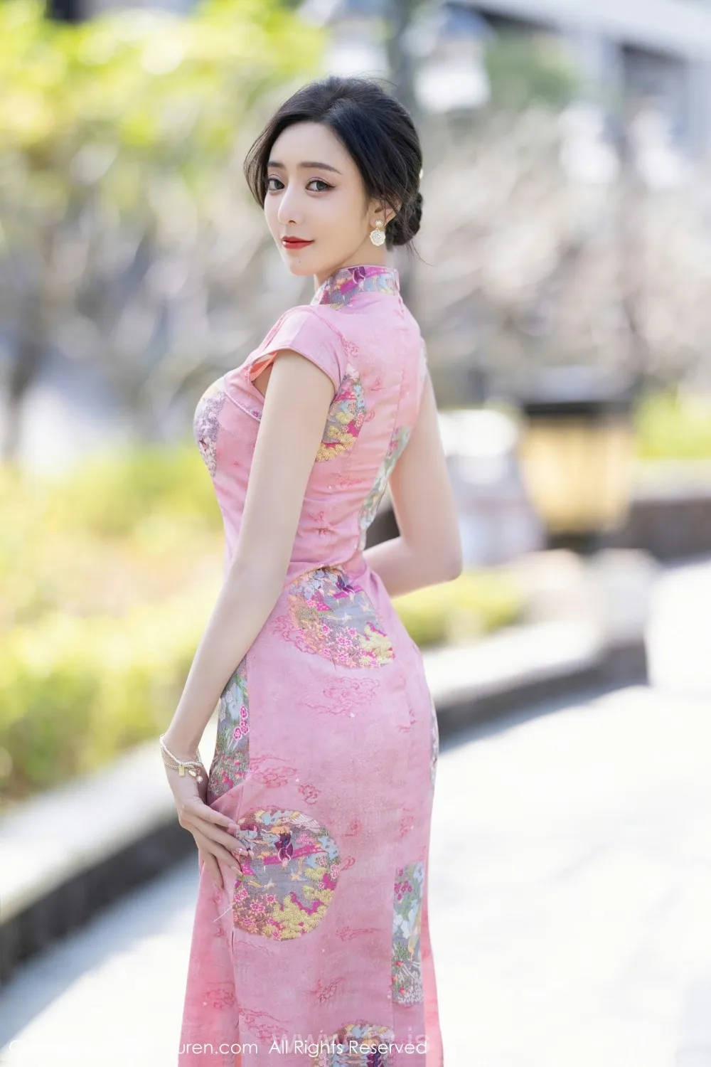 XIUREN(秀人网) NO.5007 Slender Asian Hottie 王馨瑶yanni