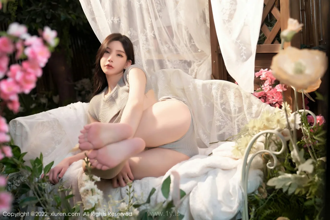 XIUREN(秀人网) NO.5040 Pretty & Pretty Chinese Cutie 周于希Sally