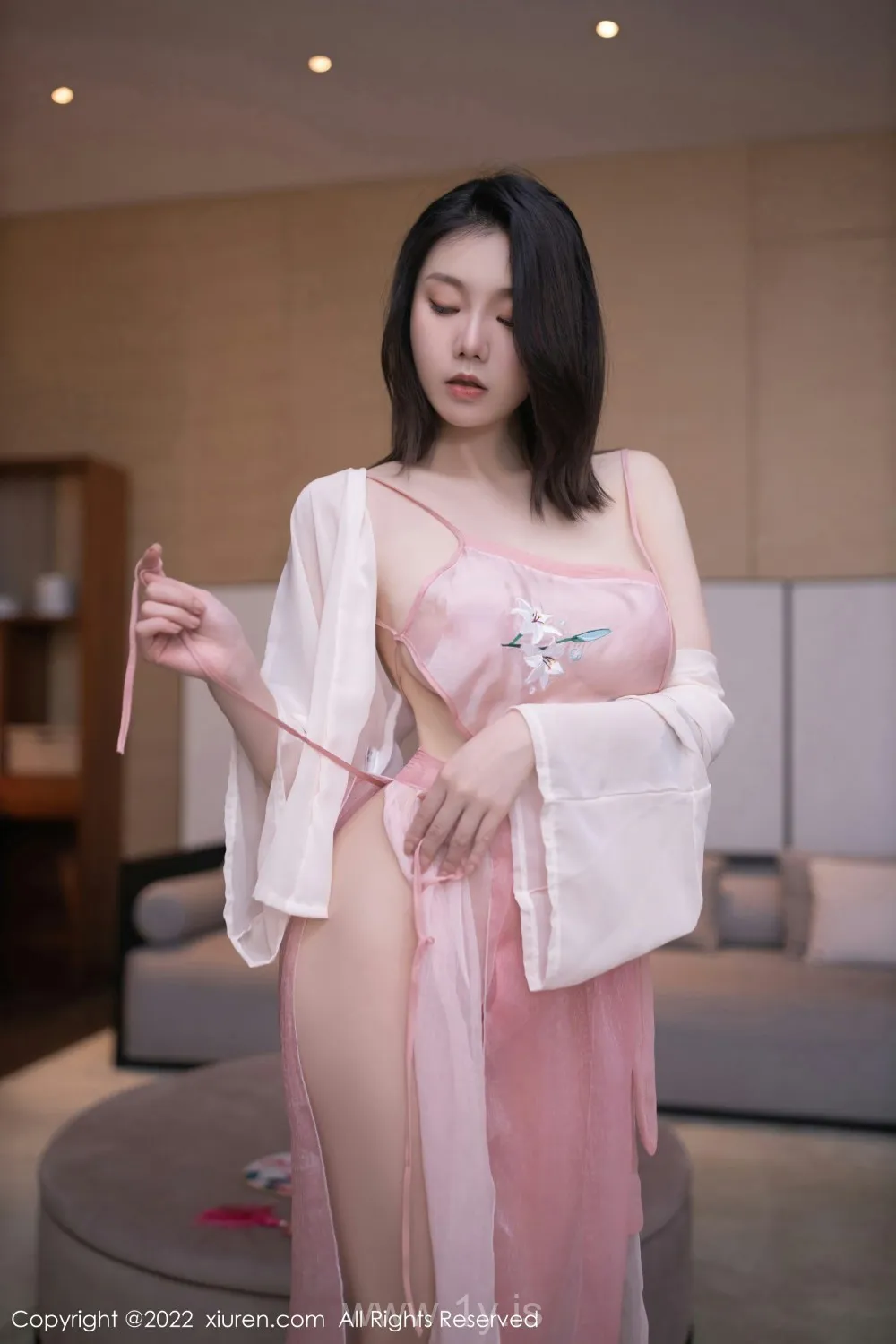 XIUREN(秀人网) NO.5052 Stylish Asian Homebody Girl 安然anran