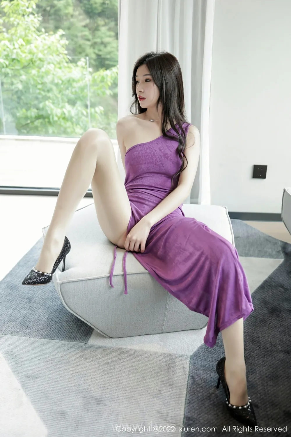 XIUREN(秀人网) NO.5077 Fashionable & Elegant Chinese Belle hebe韩心雨