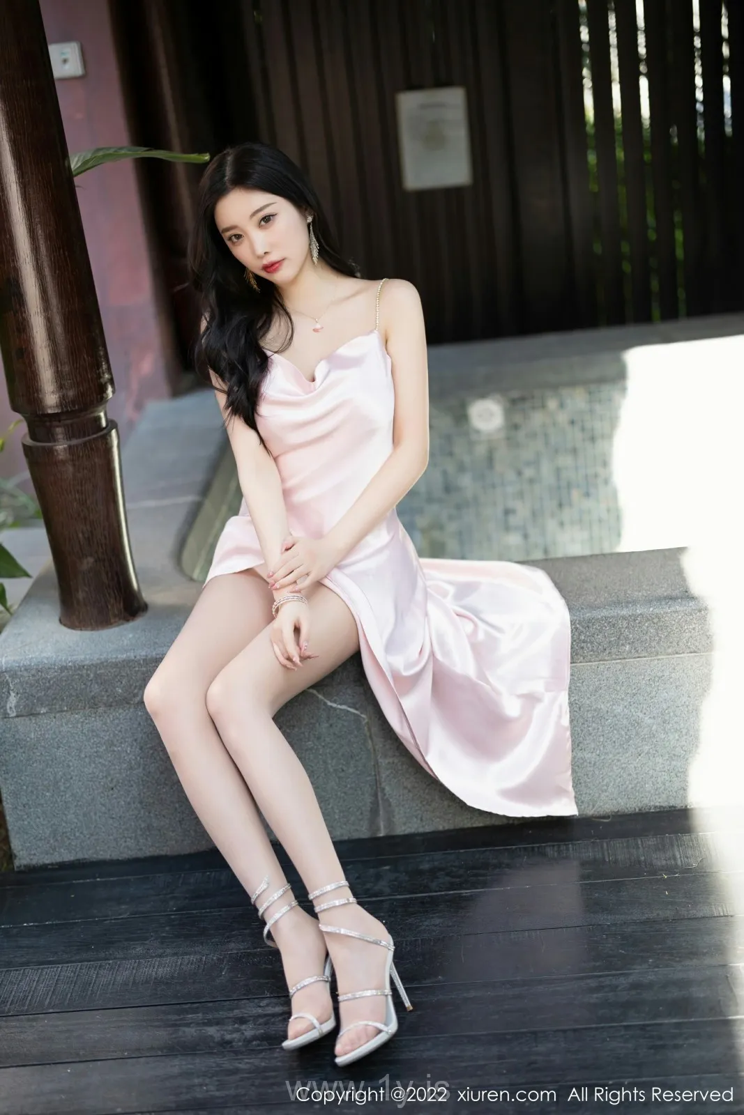 XIUREN(秀人网) NO.5088 Fashionable & Classy Asian Girl 杨晨晨Yome