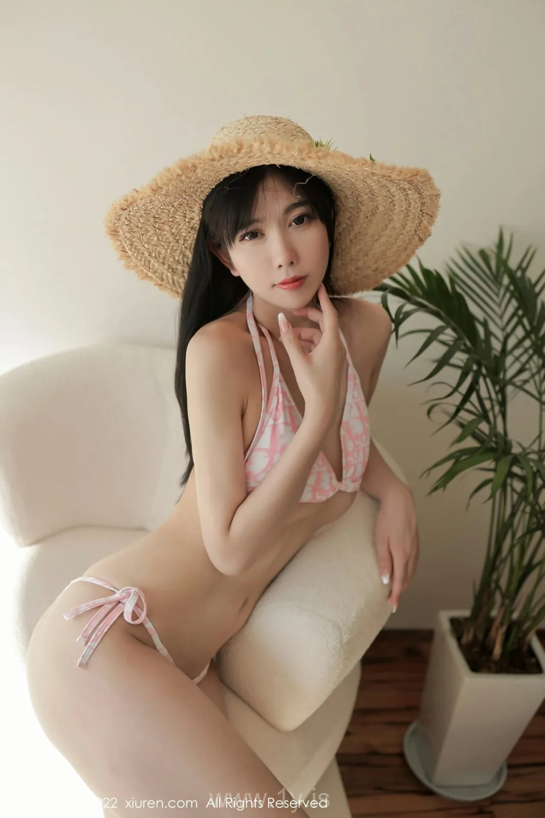 XIUREN(秀人网) NO.5096 Delightful & Fancy Asian Cougar 李雅柔182CM
