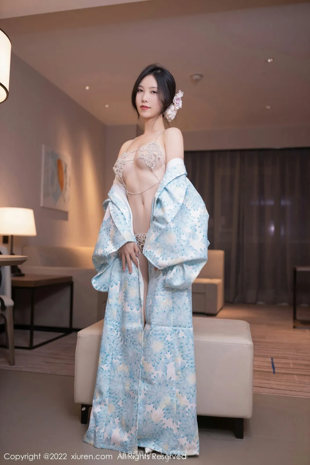 XIUREN(秀人网) NO.5118 Refined Asian Mature Princess 利世