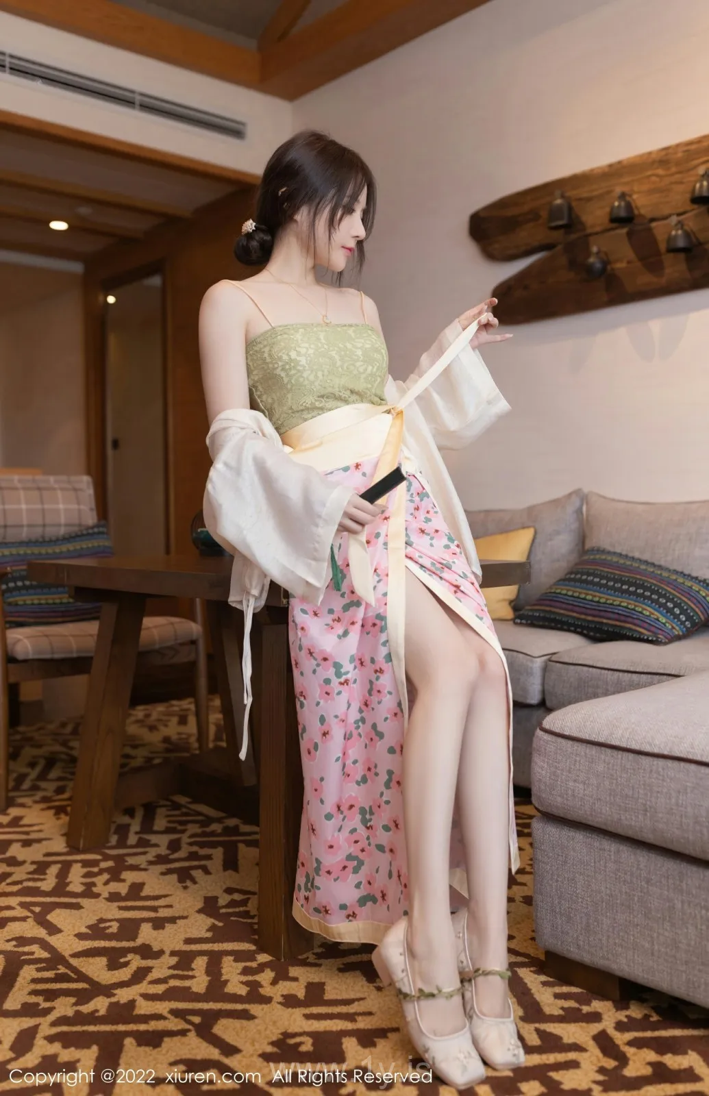 XIUREN(秀人网) NO.5130 Fair & Attractive Asian Women 鱼子酱Fish