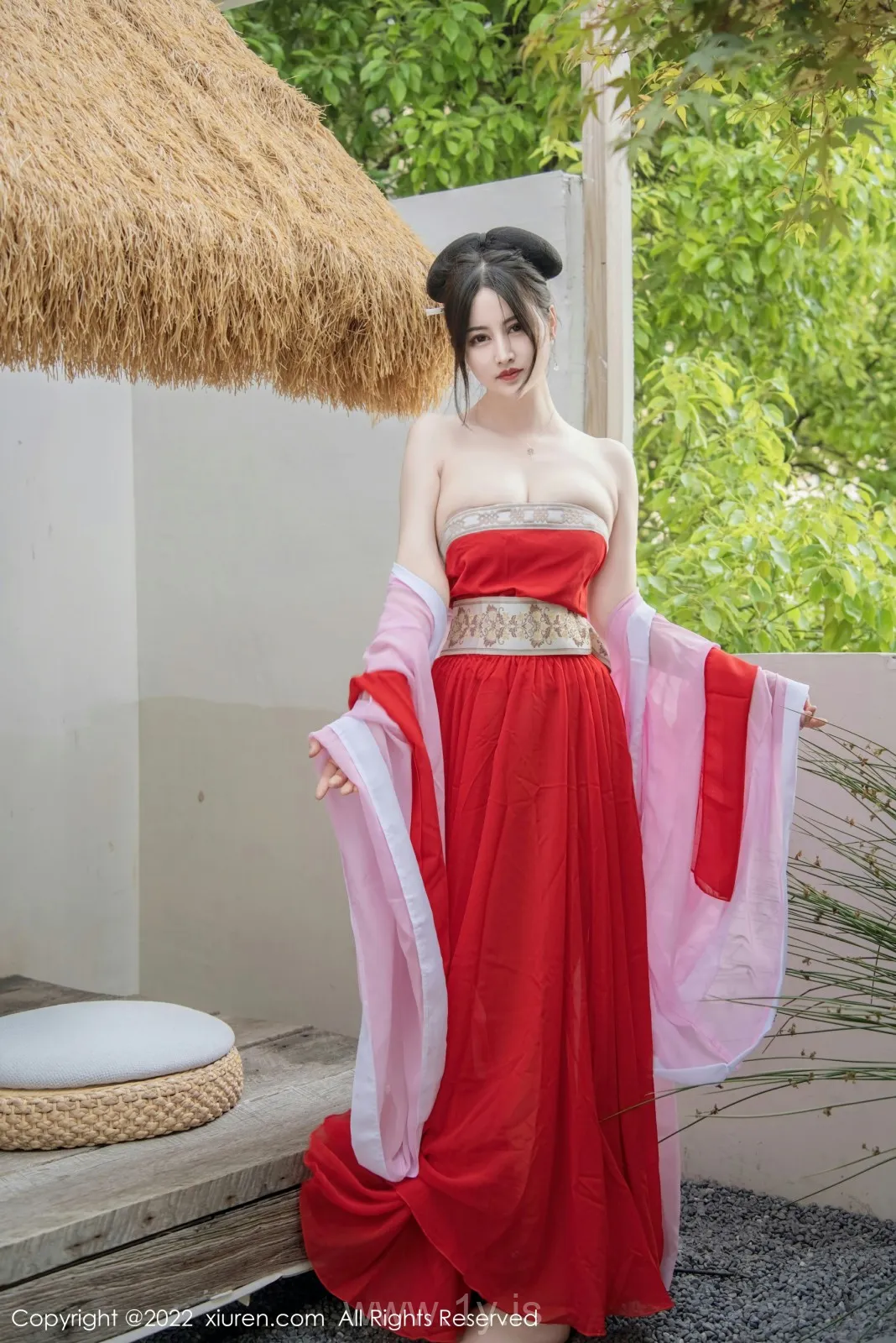 XIUREN(秀人网) NO.5141 Knockout & Hot Chinese Cougar 诗诗kiki