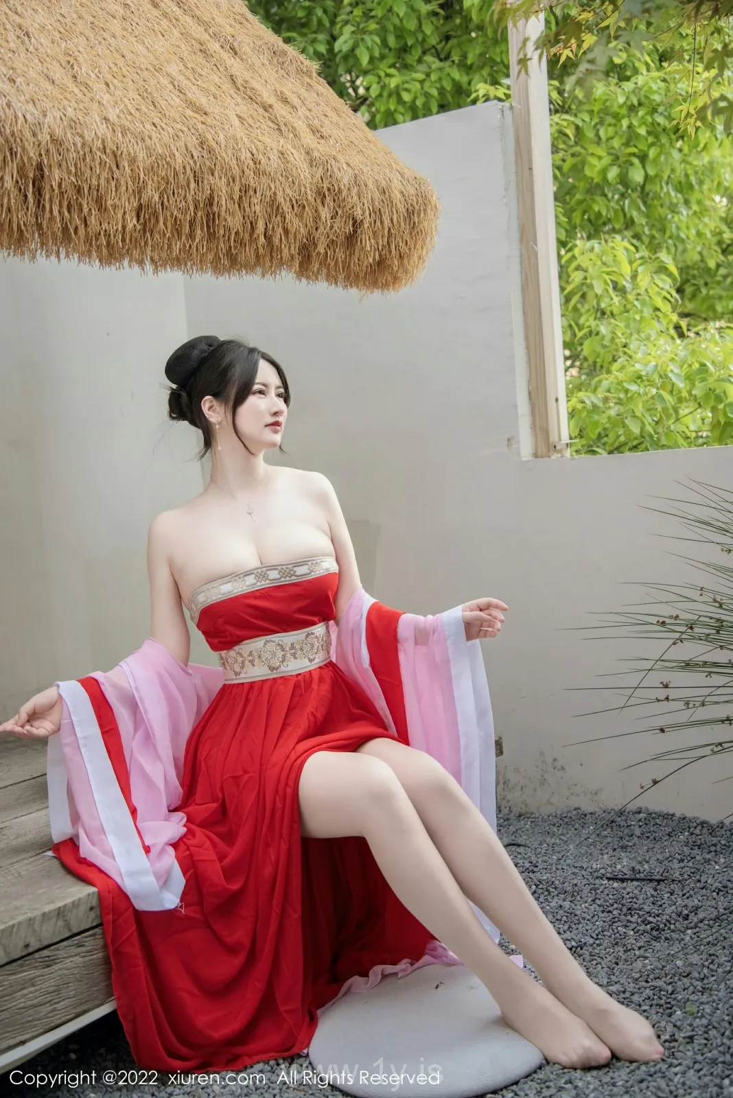 XIUREN(秀人网) NO.5141 Knockout & Hot Chinese Cougar 诗诗kiki