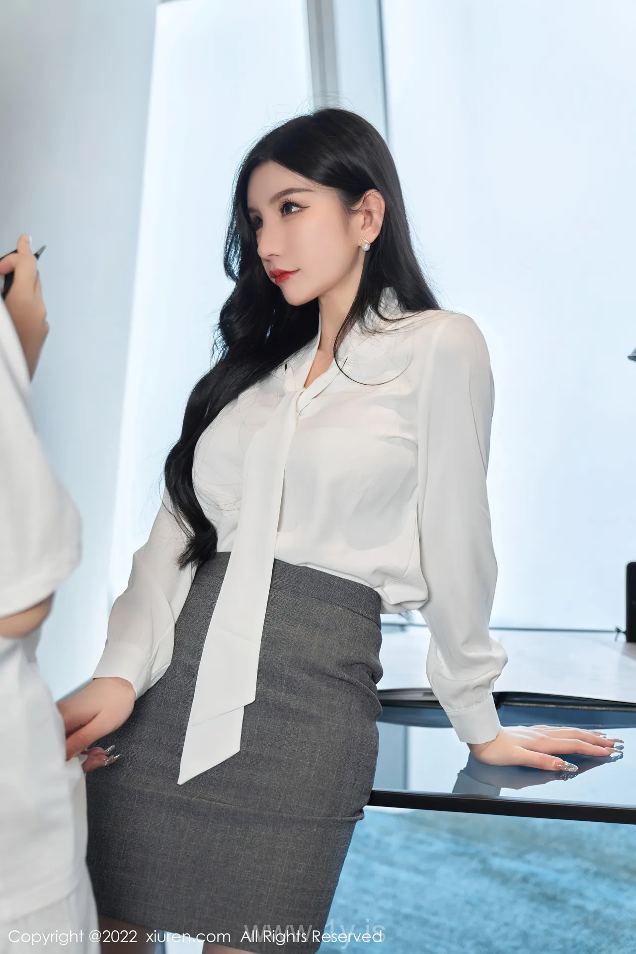 XIUREN(秀人网) NO.5177 Well Done & Sexy Chinese Homebody Girl 周于希_铁链丁字裤