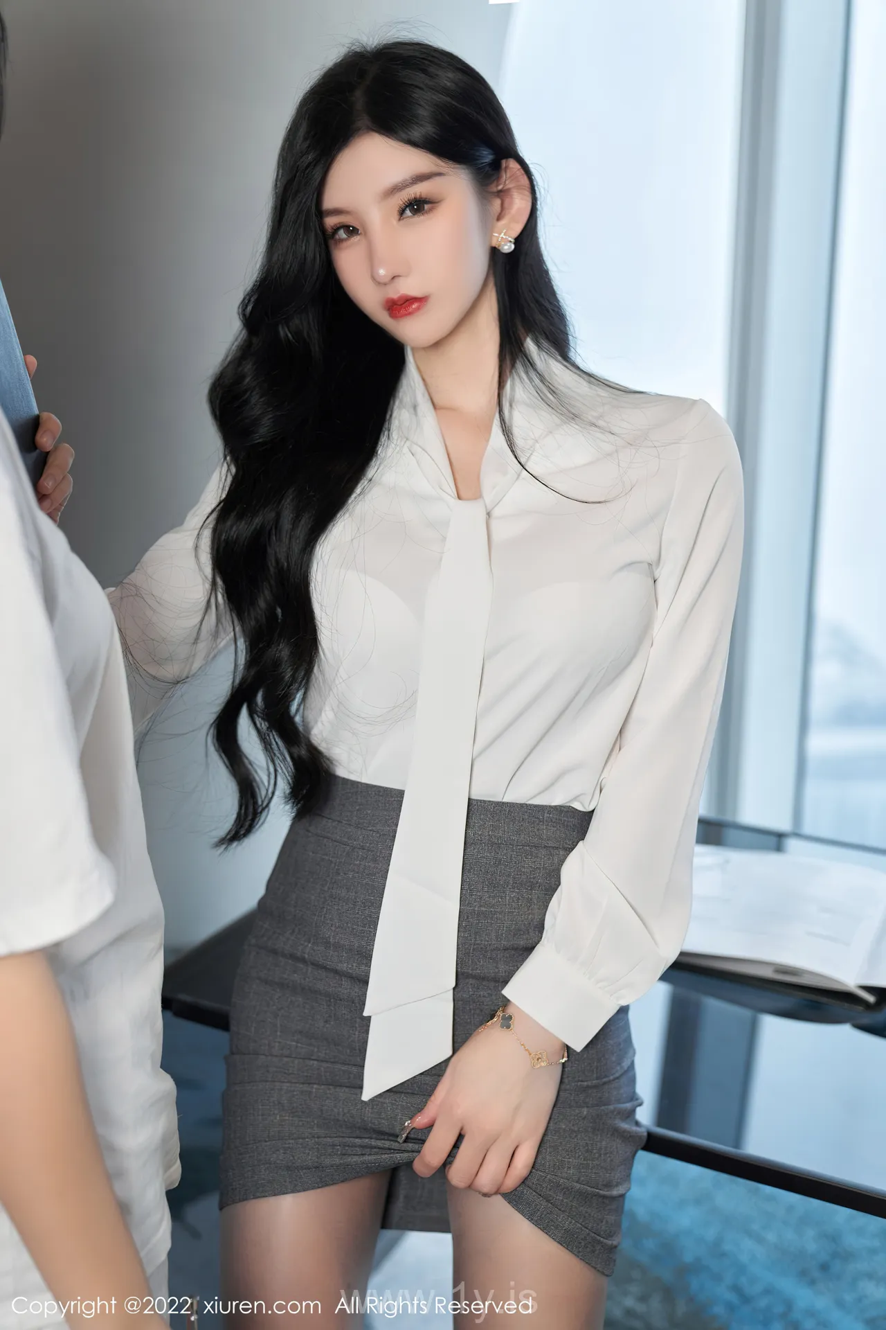 XIUREN(秀人网) NO.5177 Well Done & Sexy Chinese Homebody Girl 周于希_铁链丁字裤
