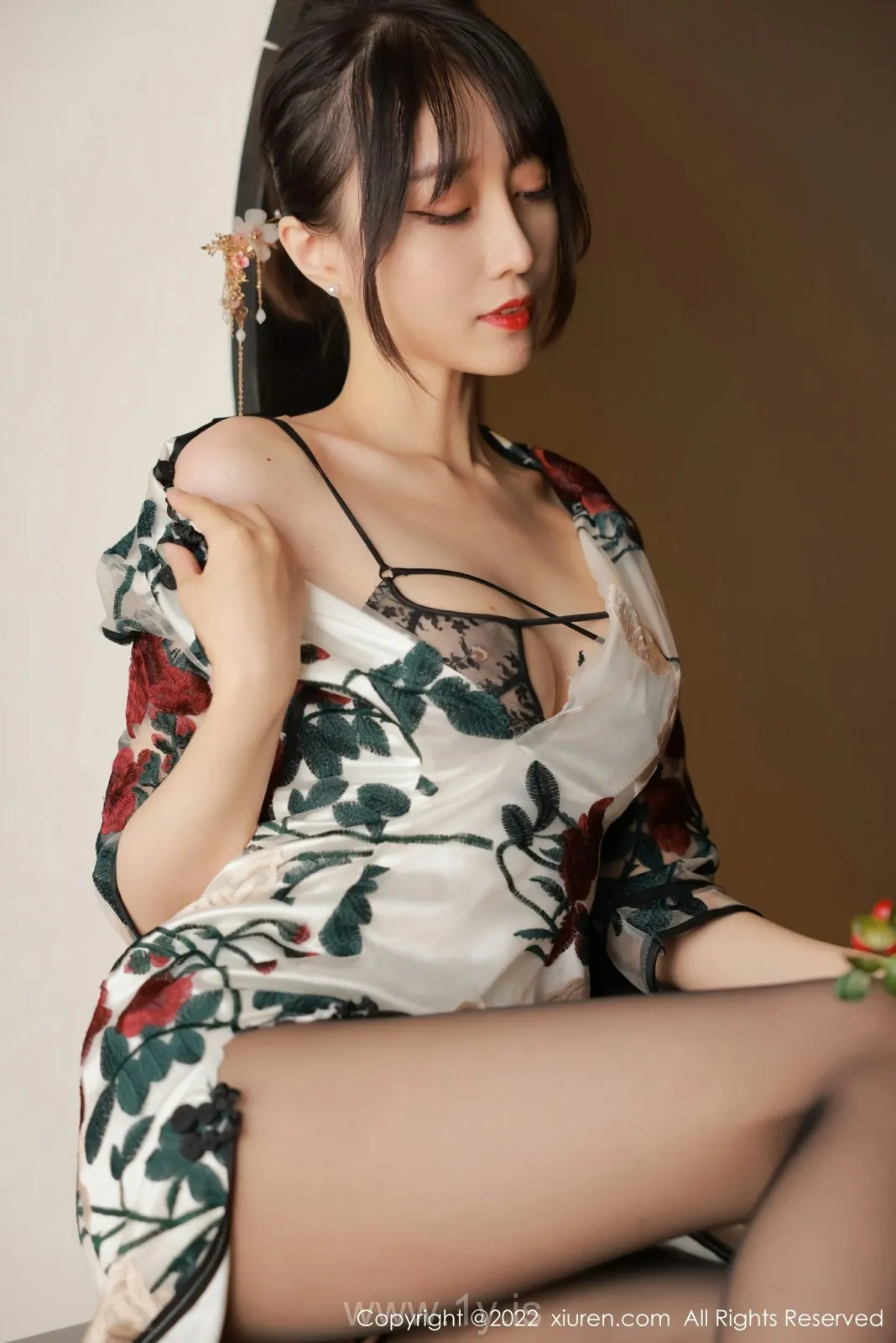 XIUREN(秀人网) NO.5199 Cute & Fashionable Chinese Cutie 玥儿玥er