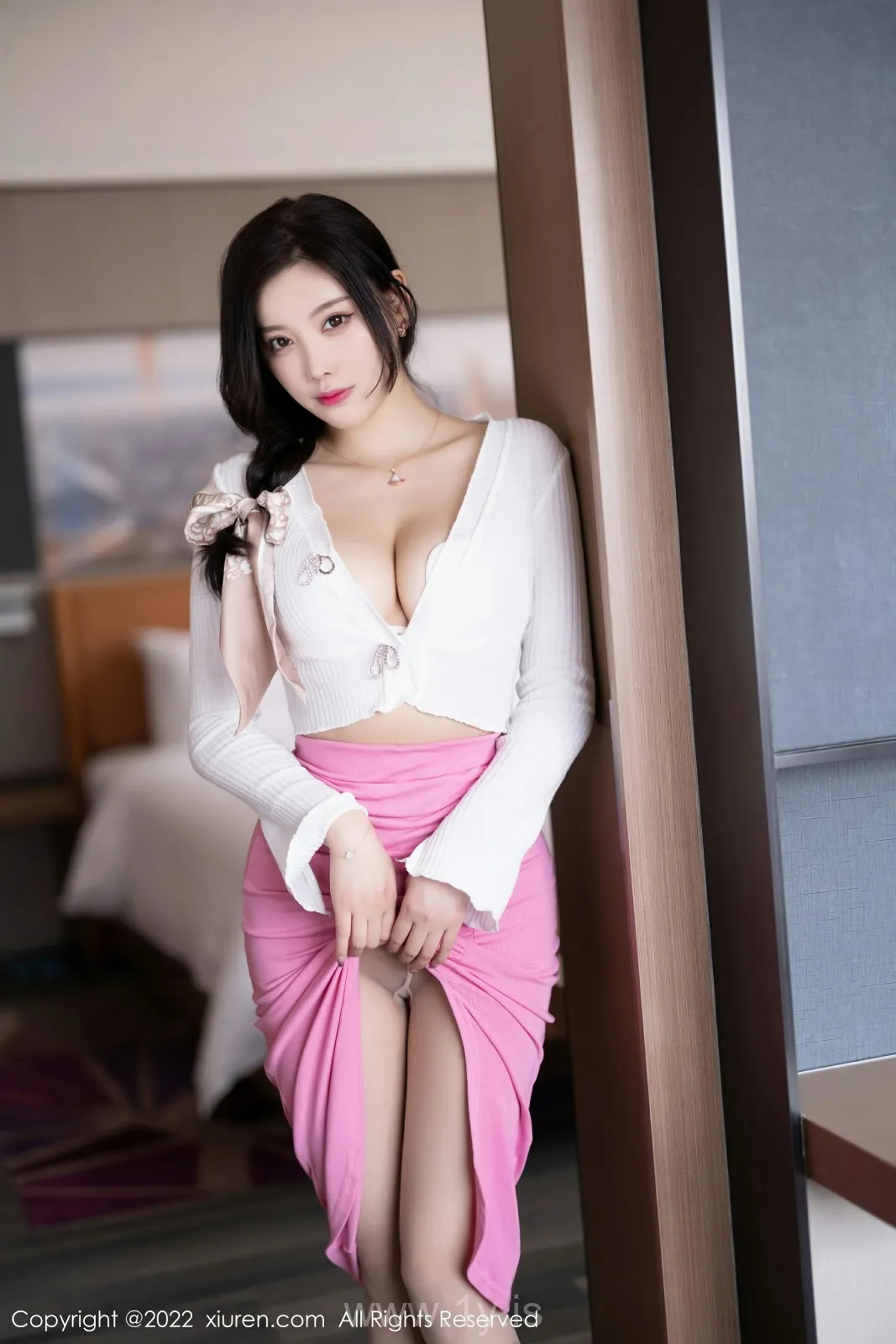 XIUREN(秀人网) NO.5200 Decent & Fashionable Asian Homebody Girl 杨晨晨Yome
