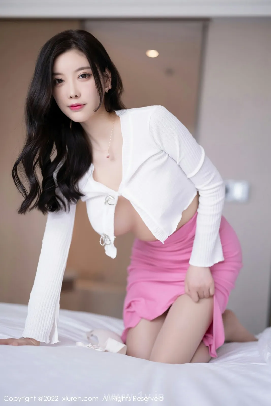 XIUREN(秀人网) NO.5200 Decent & Fashionable Asian Homebody Girl 杨晨晨Yome