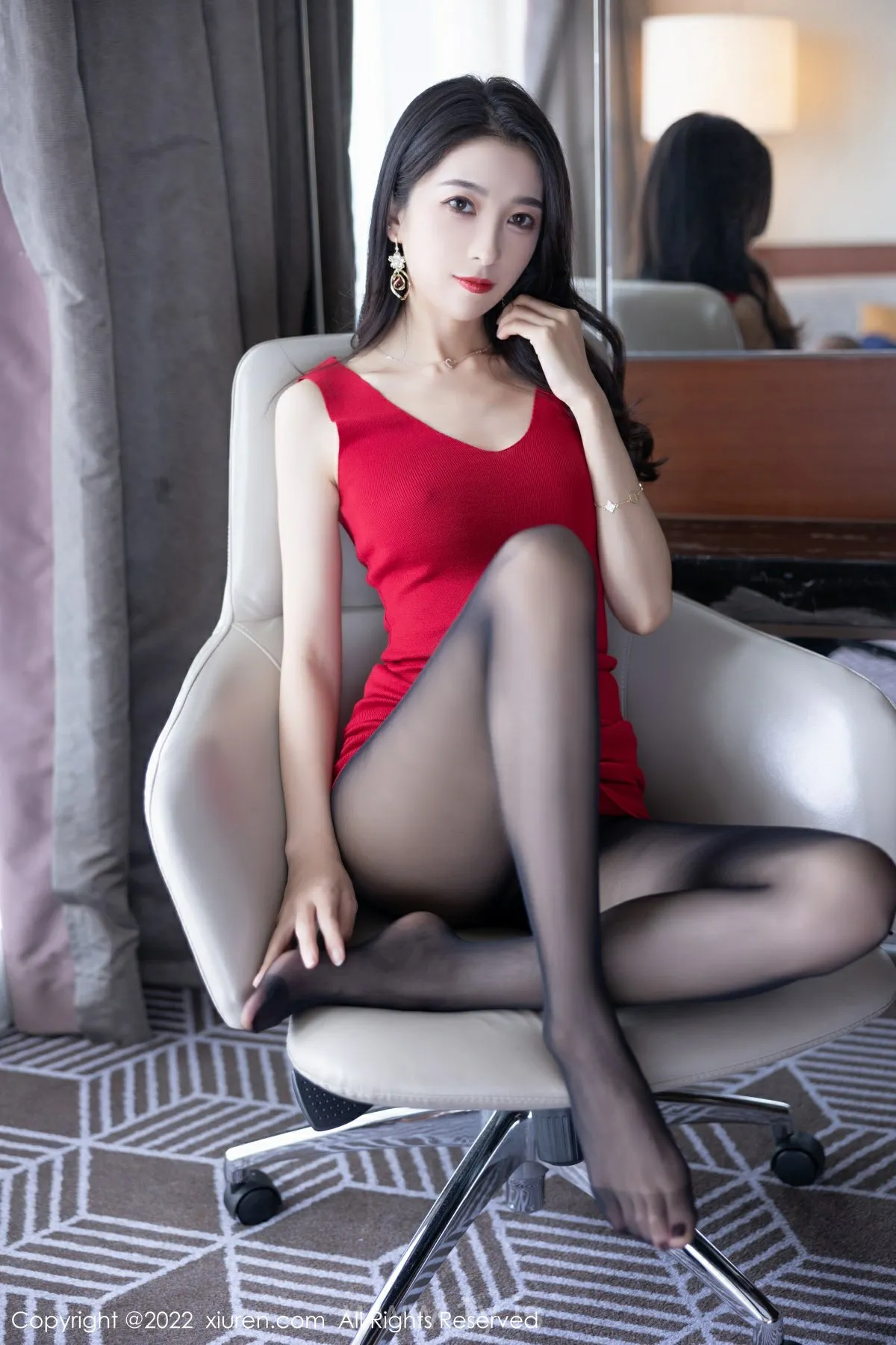 XIUREN(秀人网) NO.5223 Irresistible & Quiet Chinese Homebody Girl 林乐一