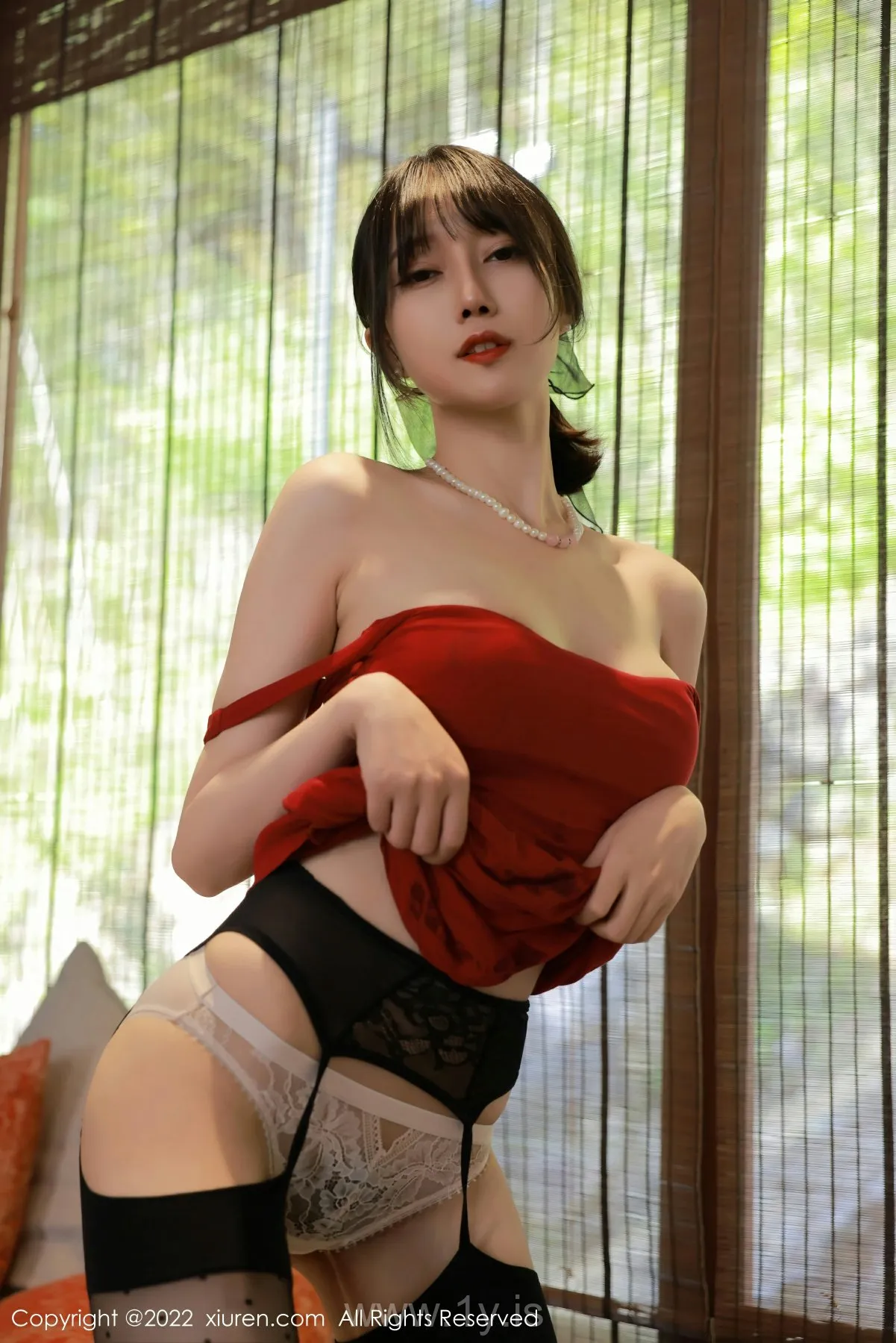 XIUREN(秀人网) NO.5231 Hot & Stylish Chinese Mature Princess 玥儿玥er