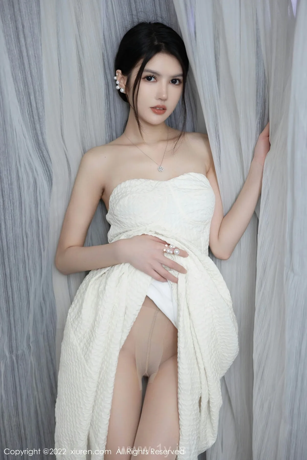 XIUREN(秀人网) NO.5268 Graceful Chinese Chick 媛媛酱belle