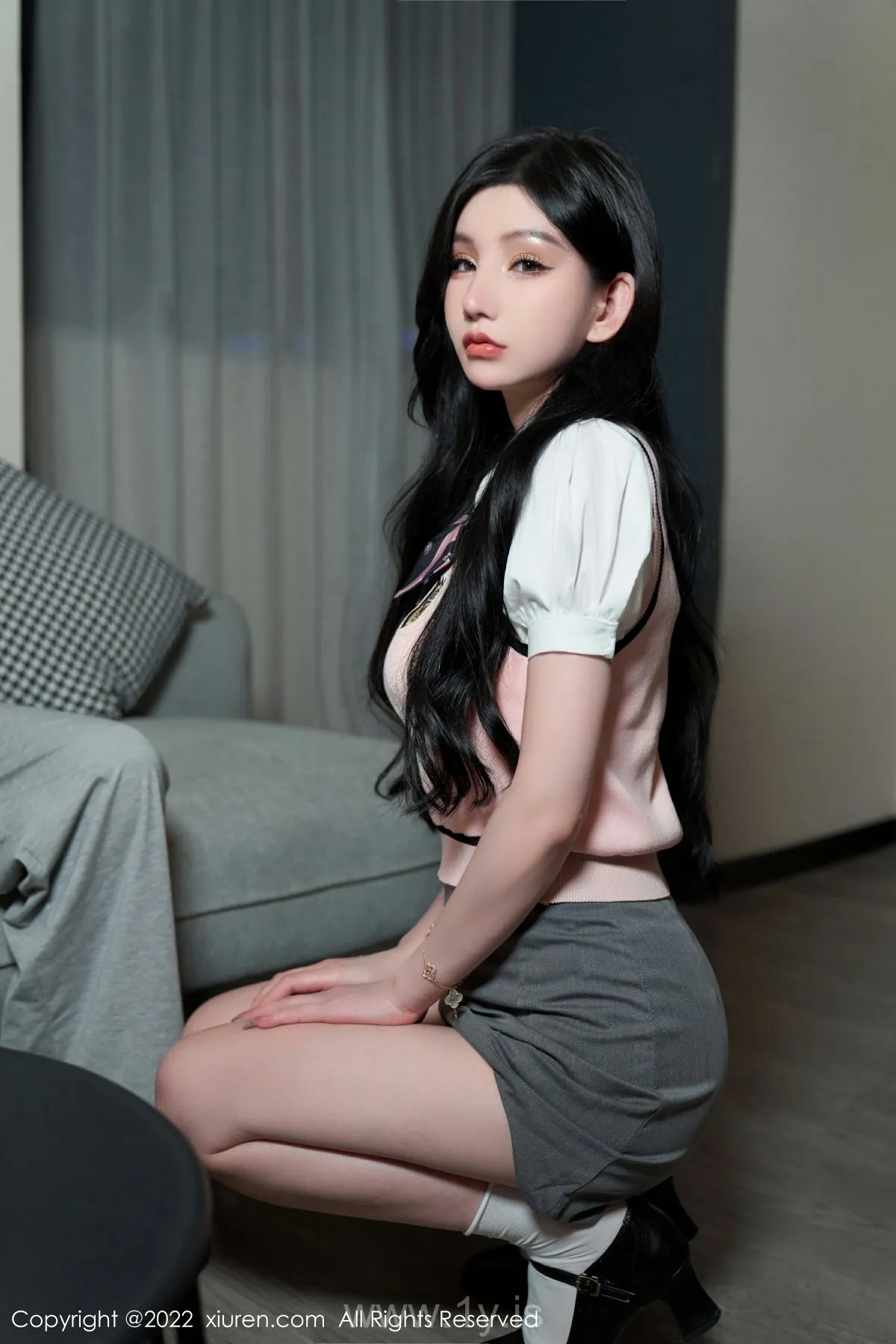 XIUREN(秀人网) NO.5285 Knockout & Fair Asian Belle 周于希Sally