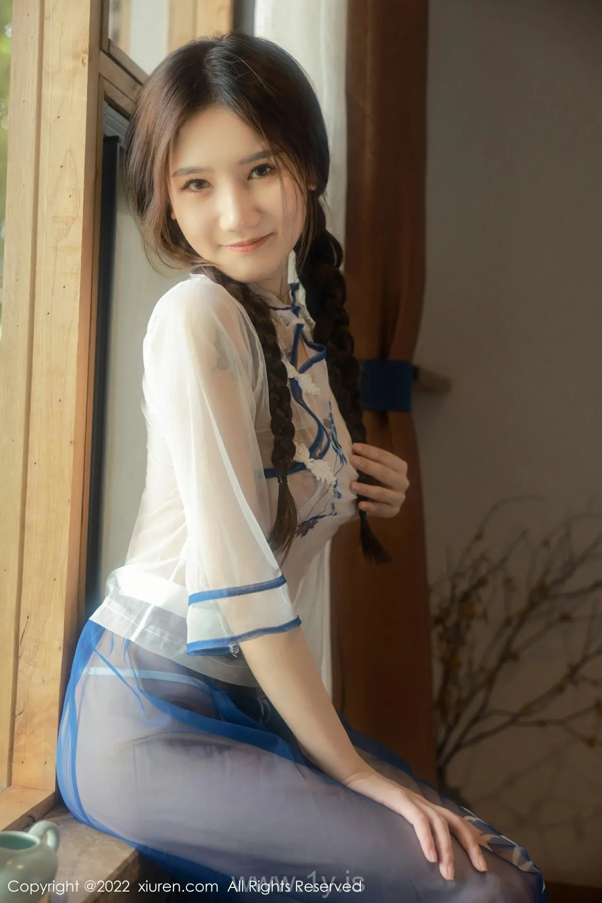 XIUREN(秀人网) NO.5287 Classy & Well-developed Chinese Babe 古月小同学